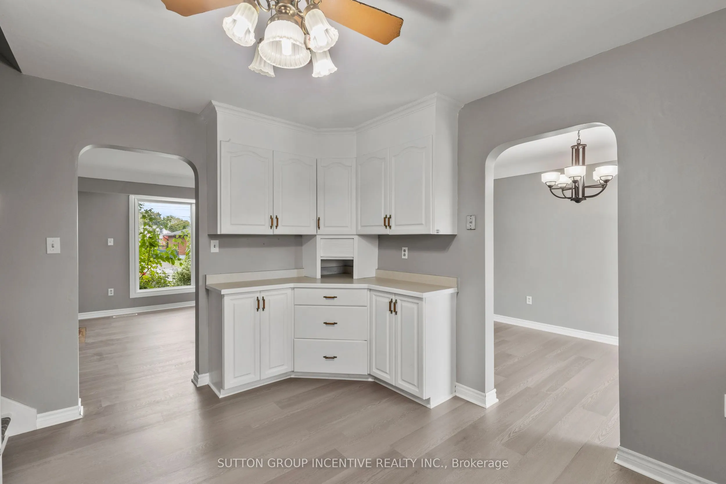 2 Hendershot Avenue
