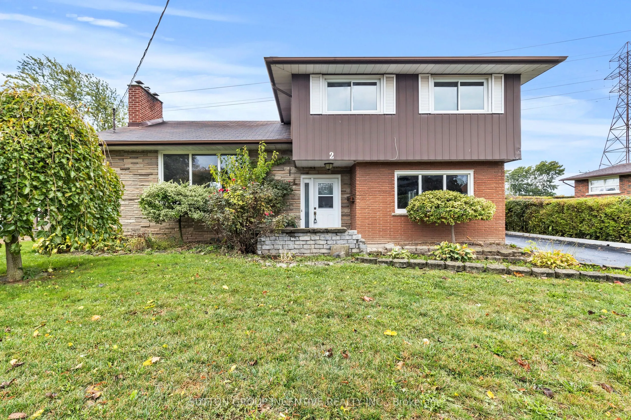 2 Hendershot Avenue