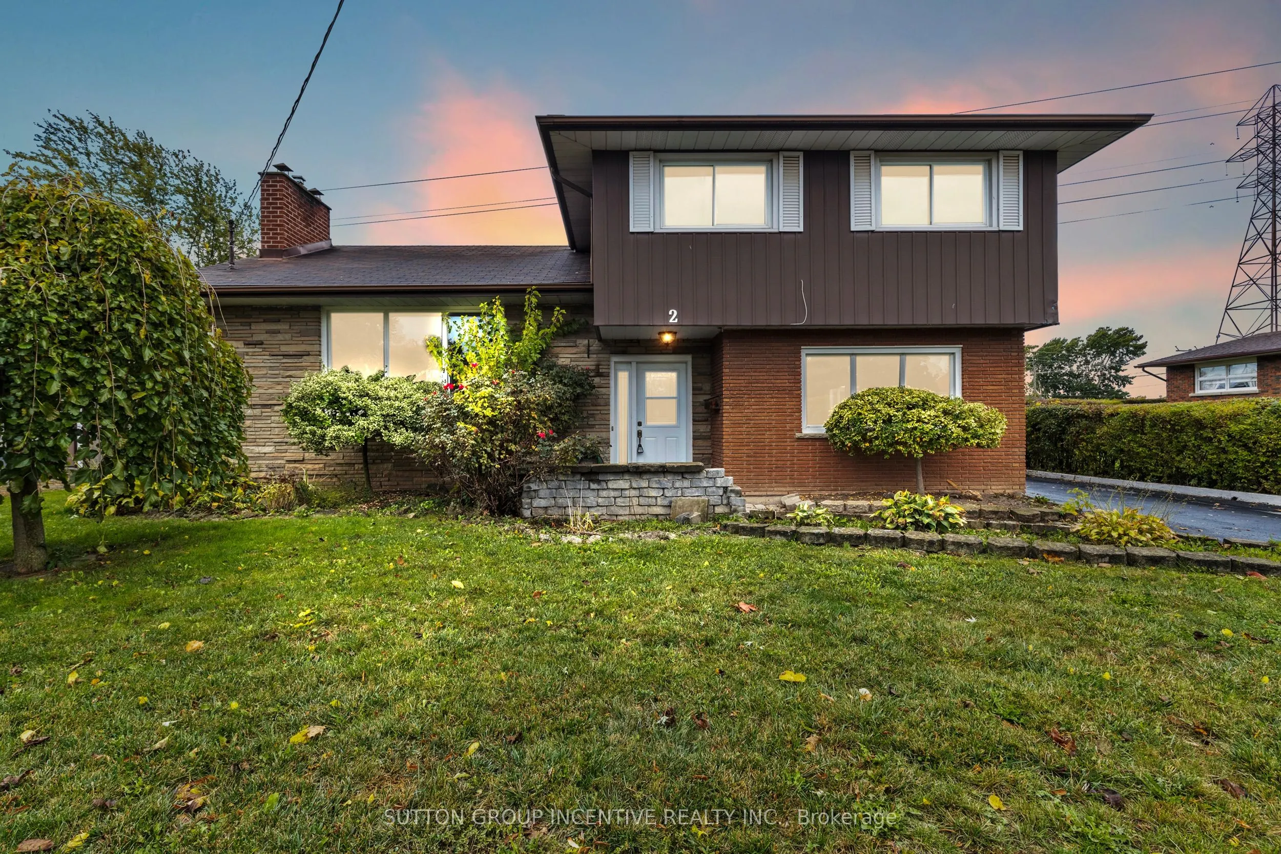 2 Hendershot Avenue