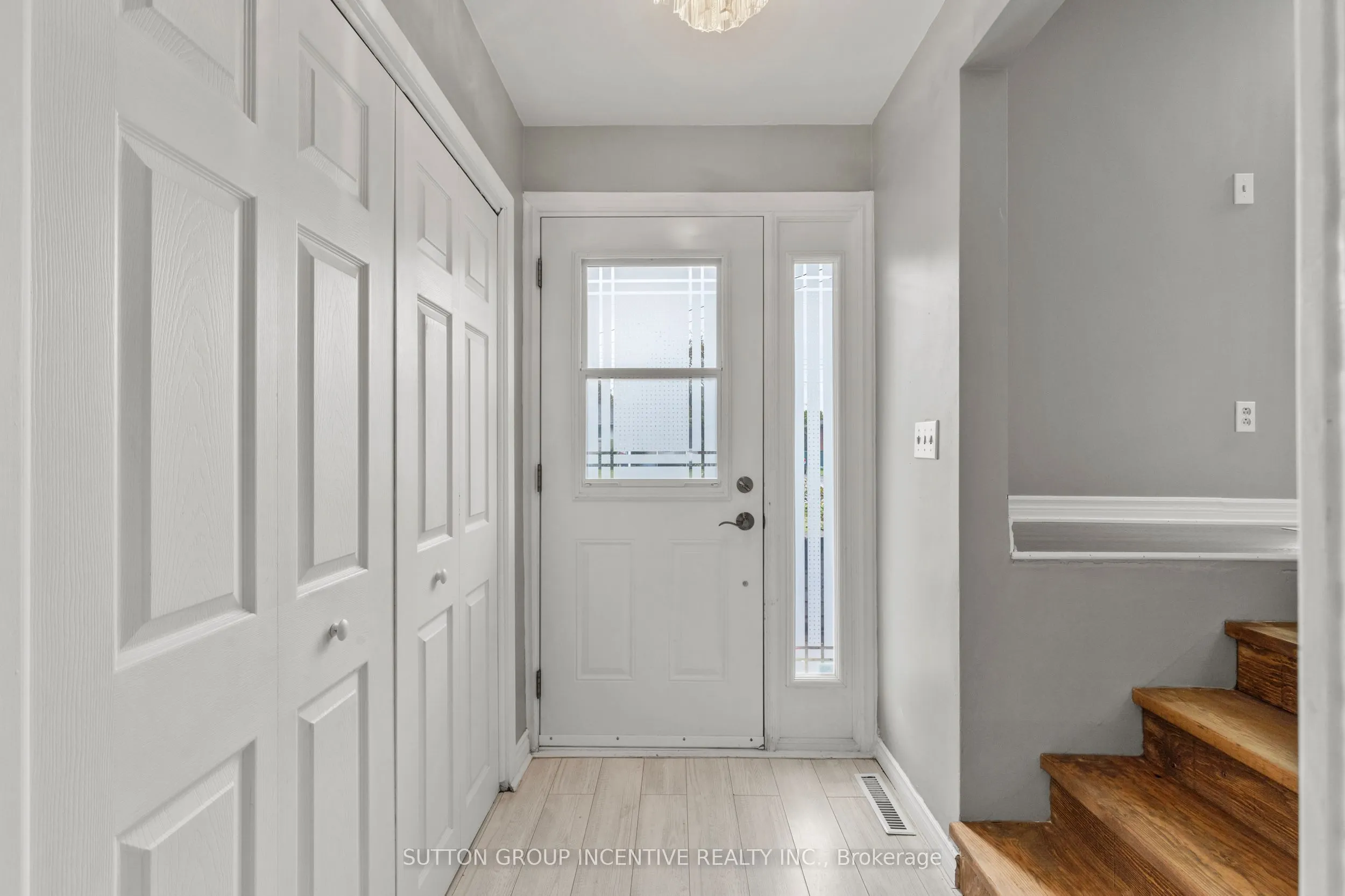 2 Hendershot Avenue