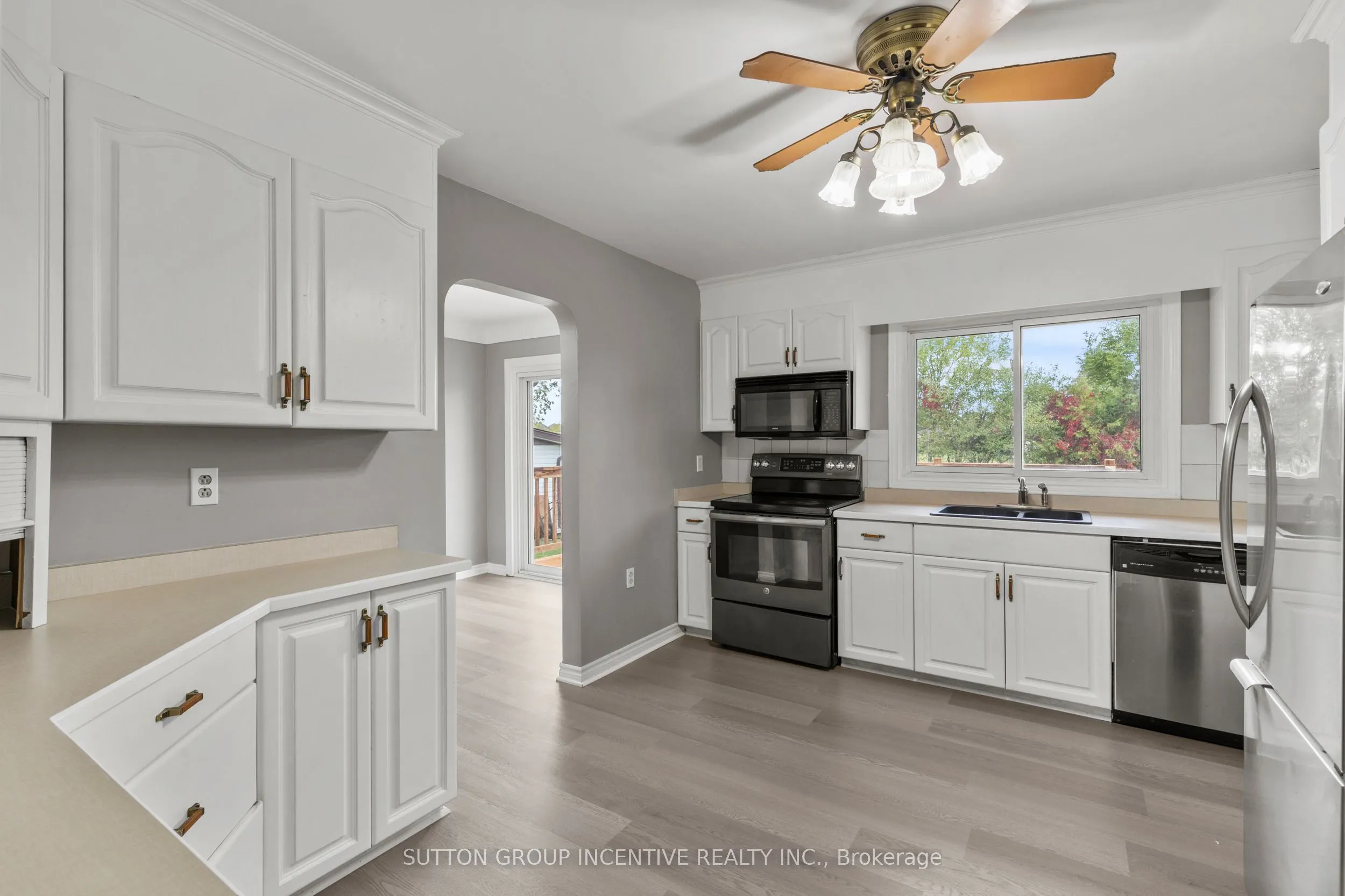 2 Hendershot Avenue