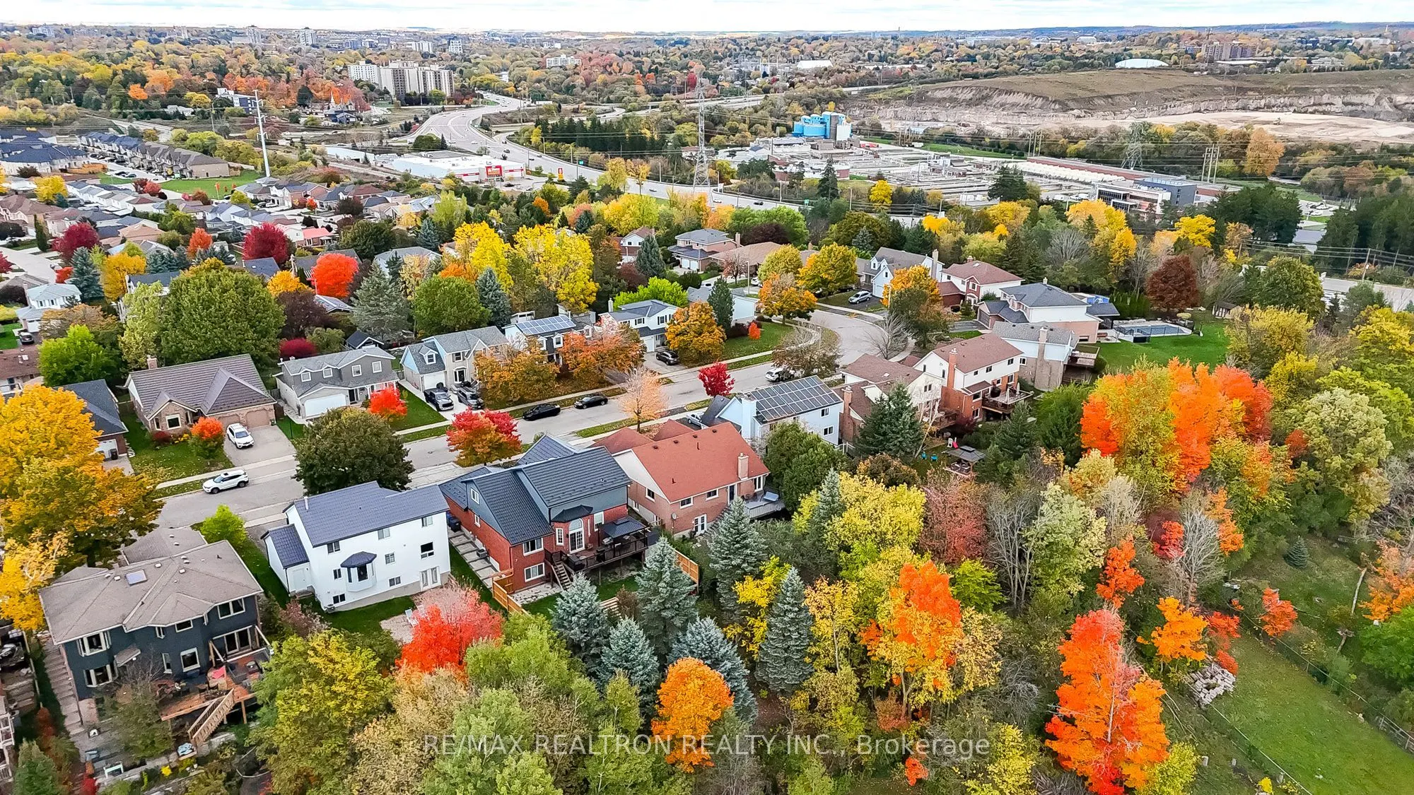70 Pinnacle Crescent