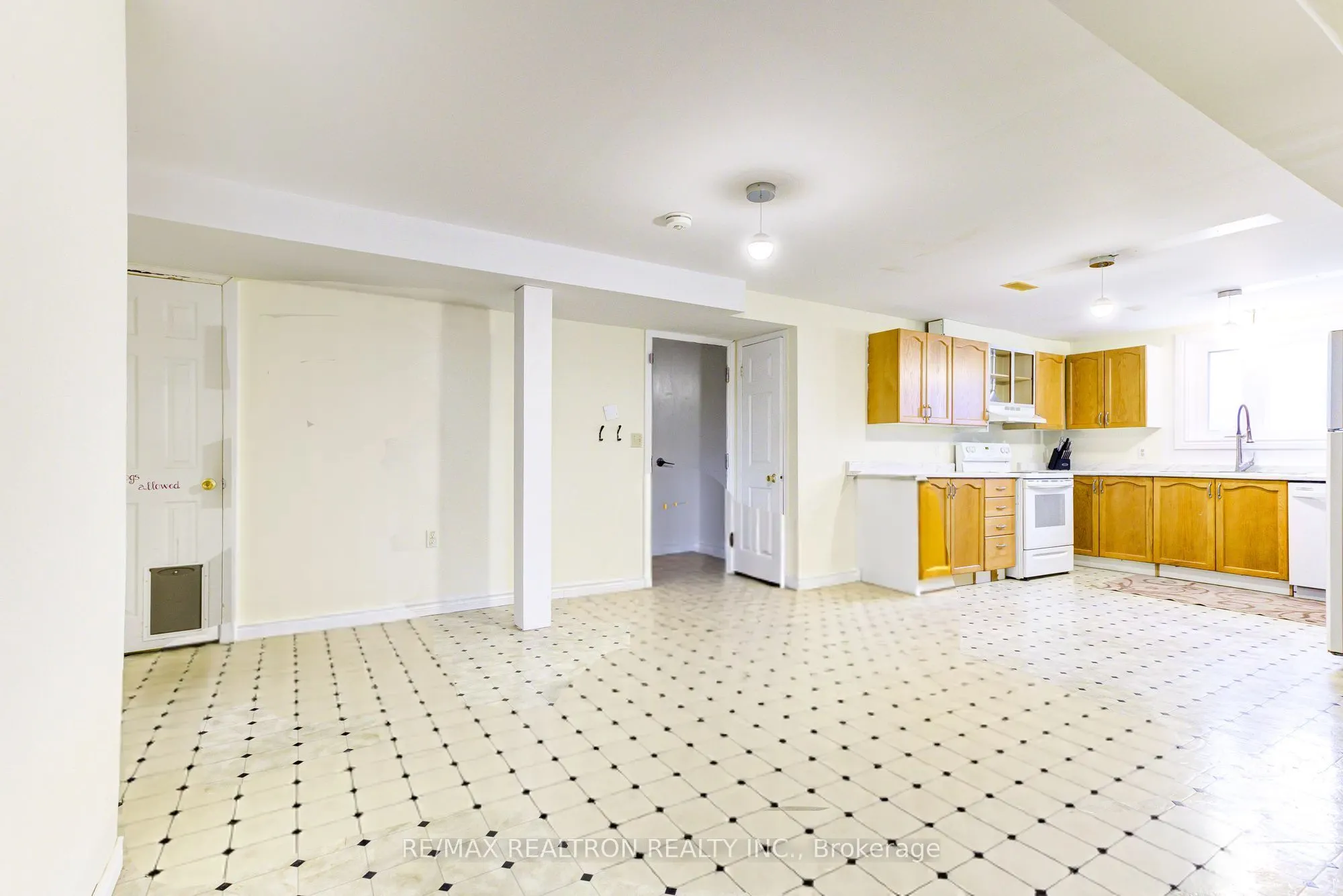 70 Pinnacle Crescent