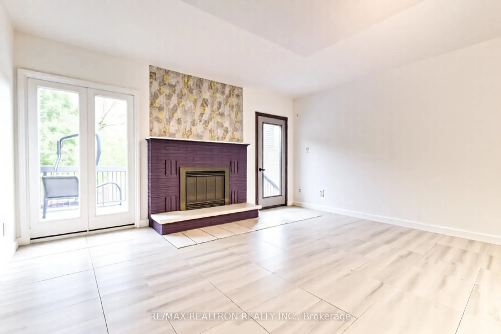 70 Pinnacle Crescent