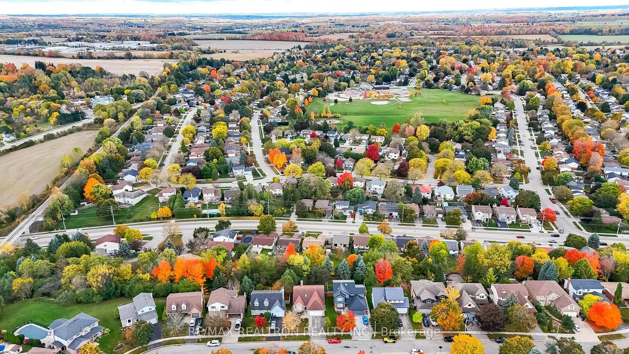 70 Pinnacle Crescent