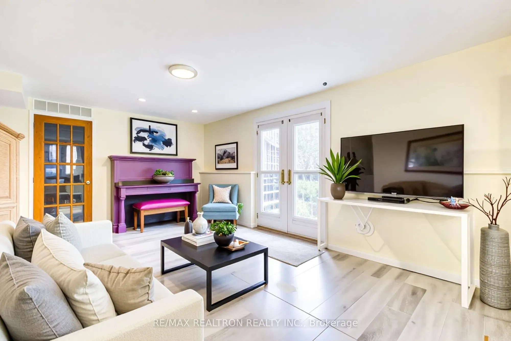 70 Pinnacle Crescent