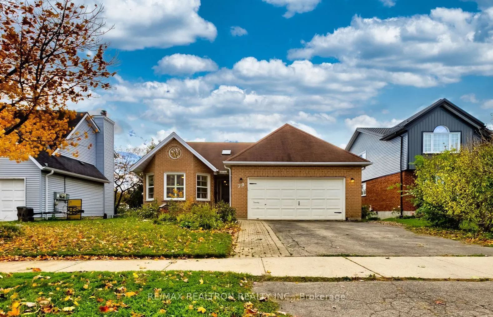 70 Pinnacle Crescent