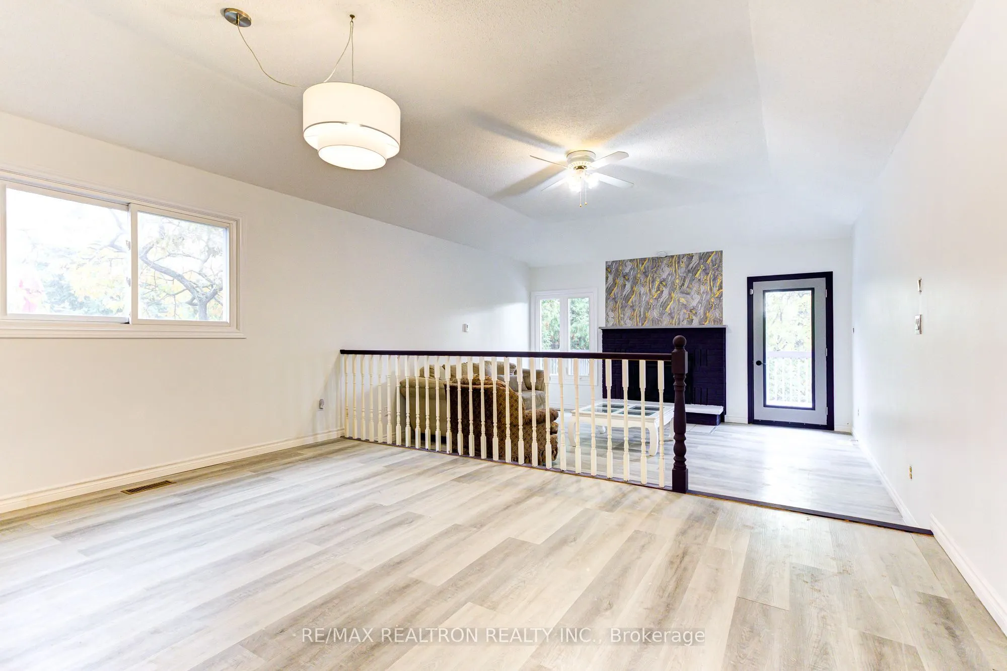 70 Pinnacle Crescent