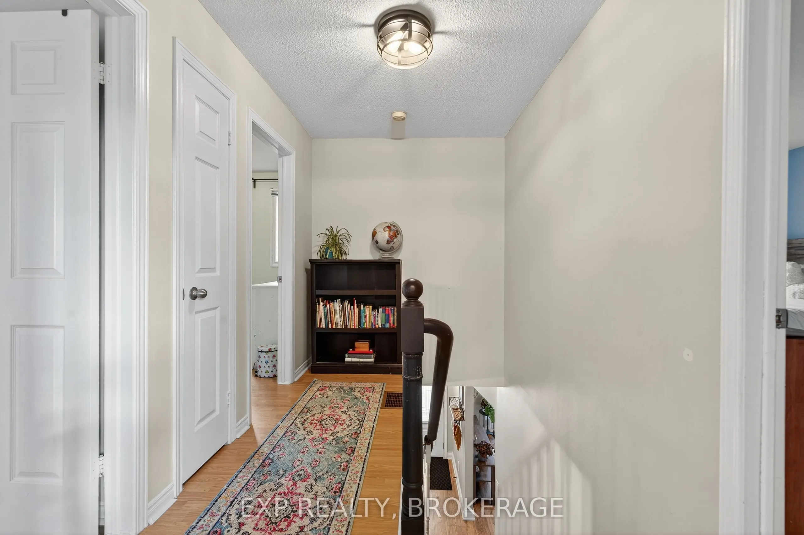 50 CHARTWELL Crescent