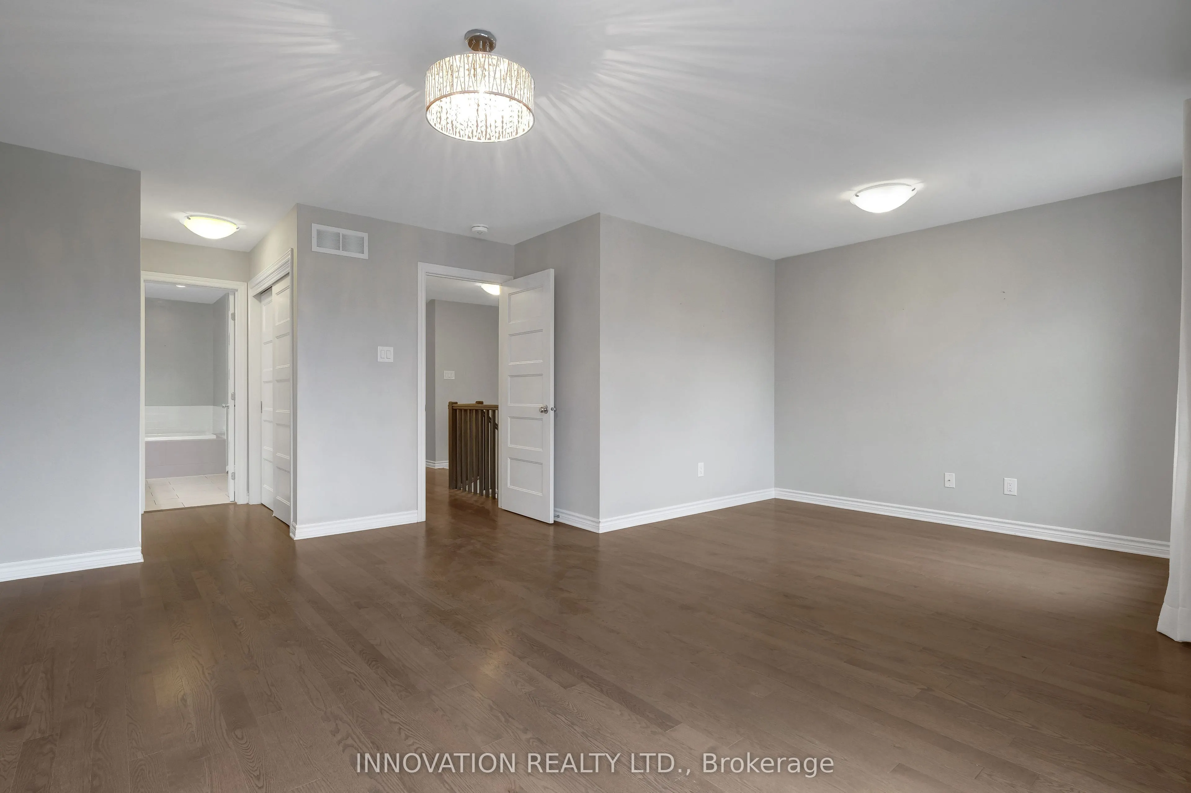 322 Fergus Crescent