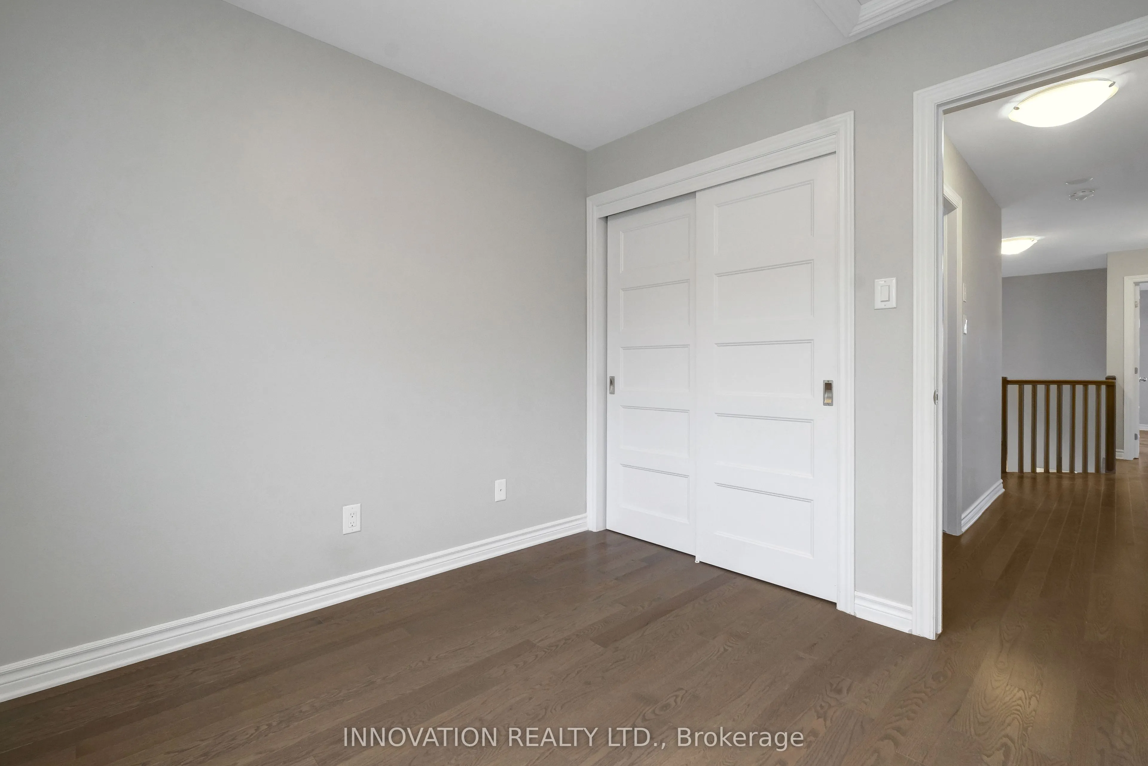 322 Fergus Crescent
