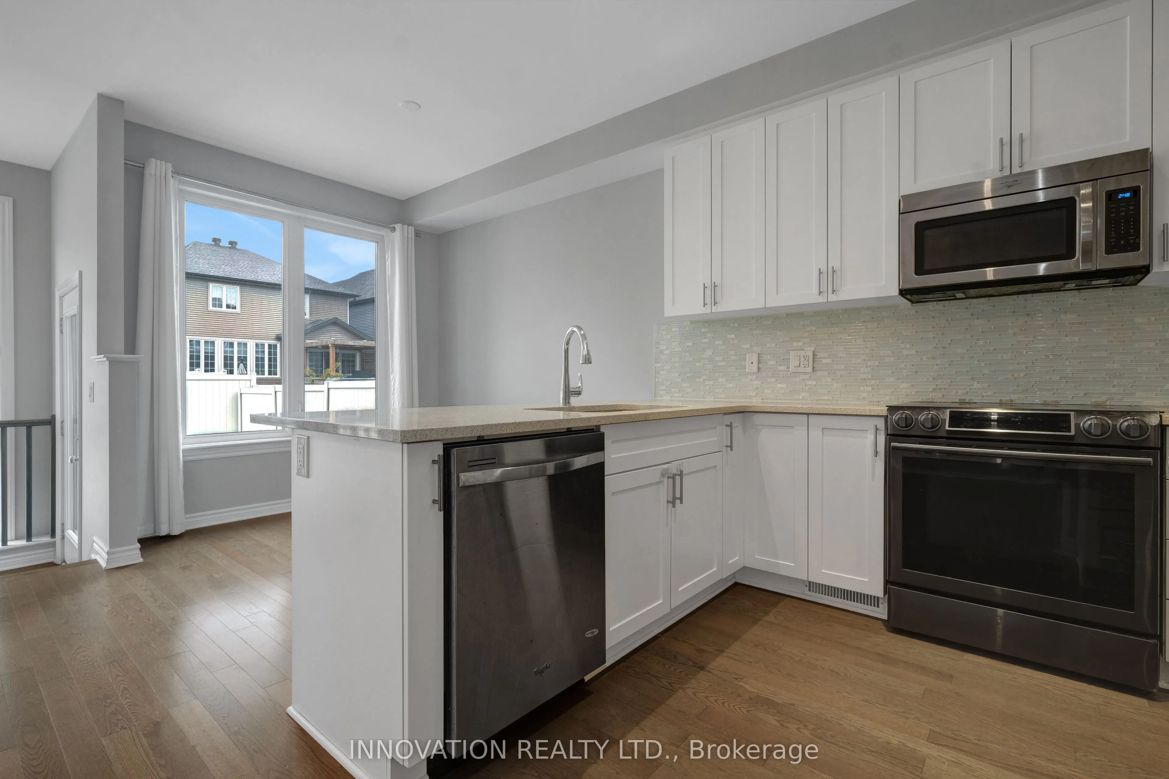 322 Fergus Crescent