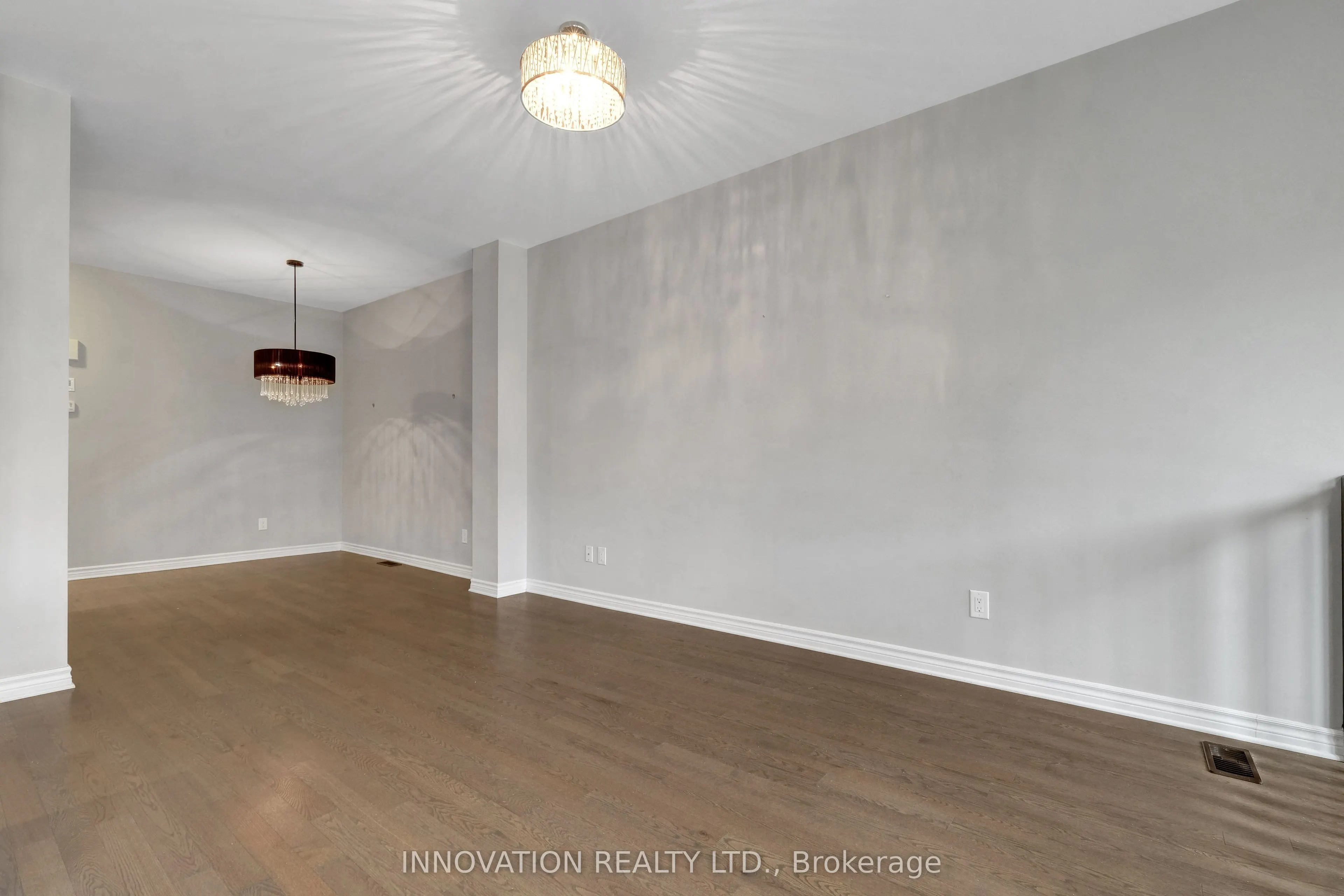 322 Fergus Crescent