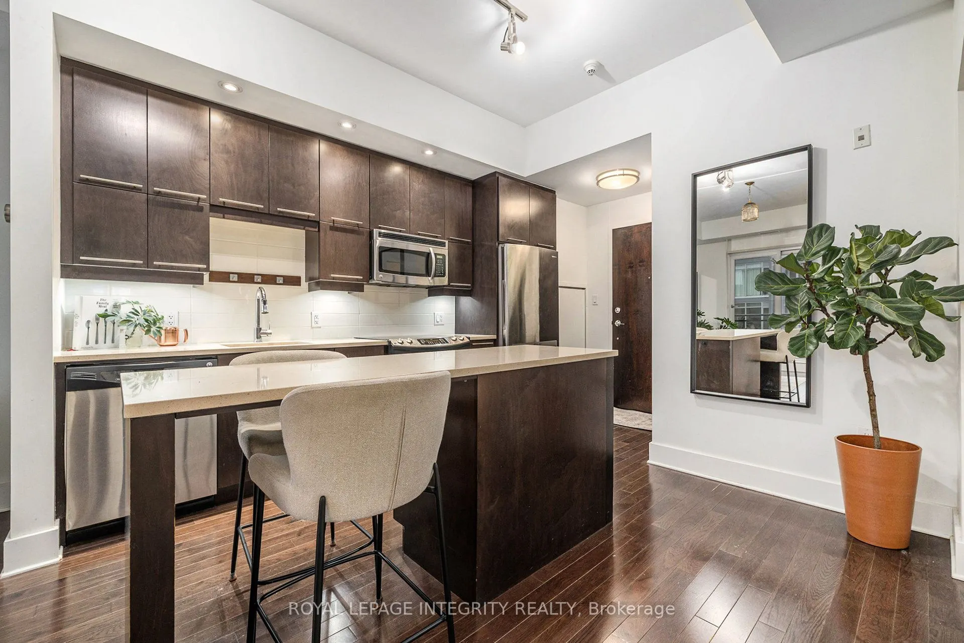 101 Richmond Road, #615
