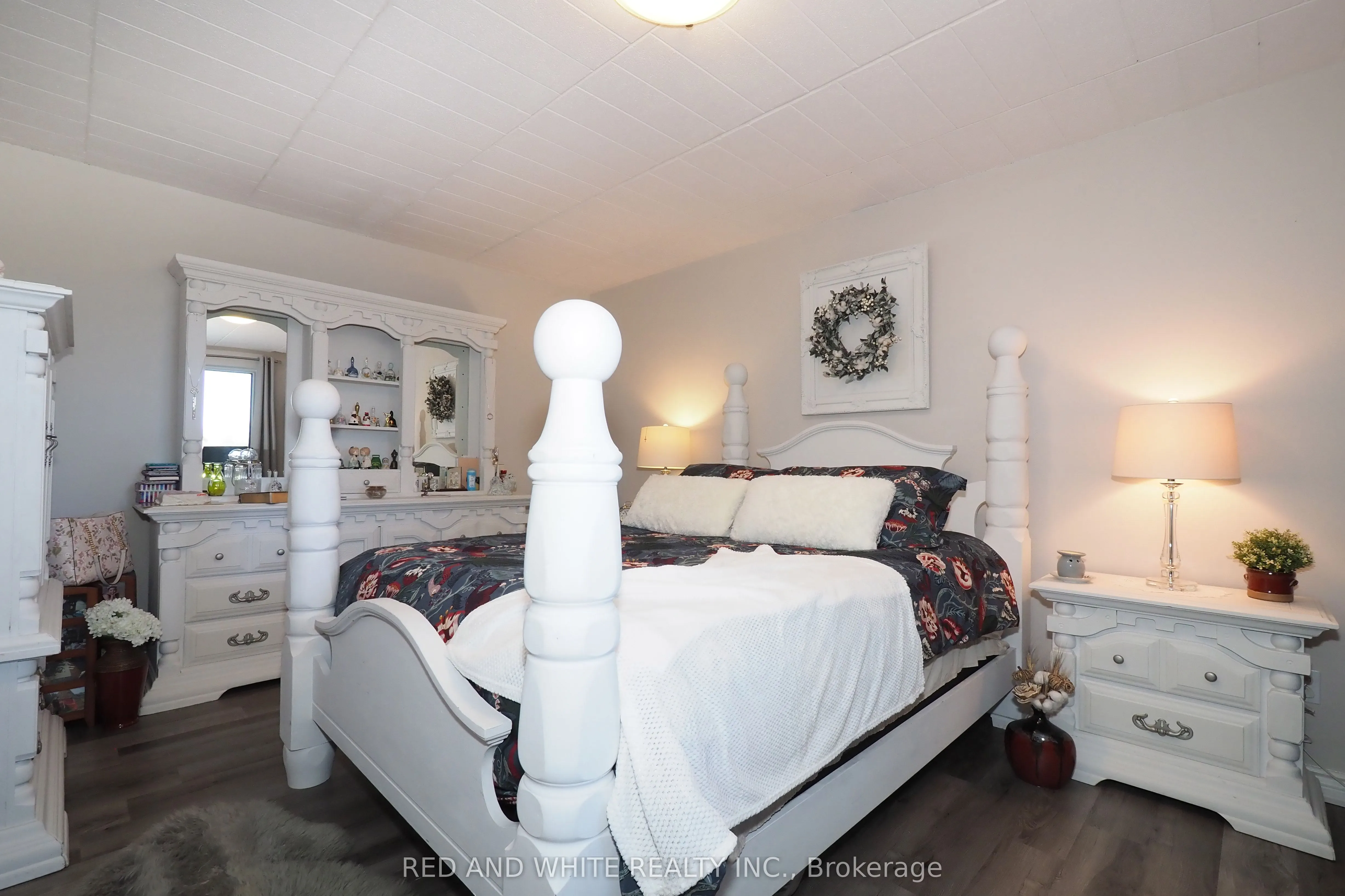 29 West Avenue W, #403