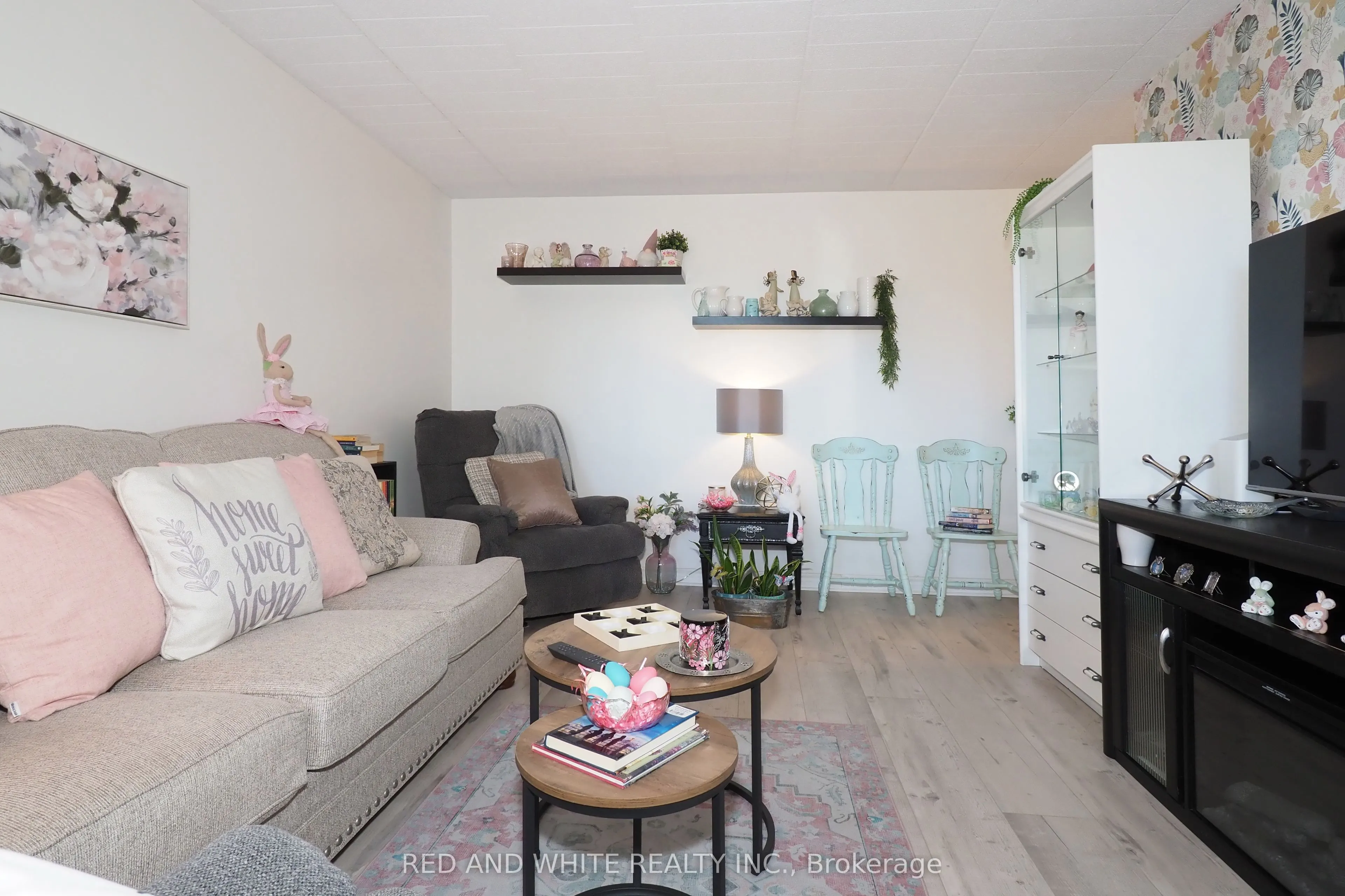 29 West Avenue W, #403