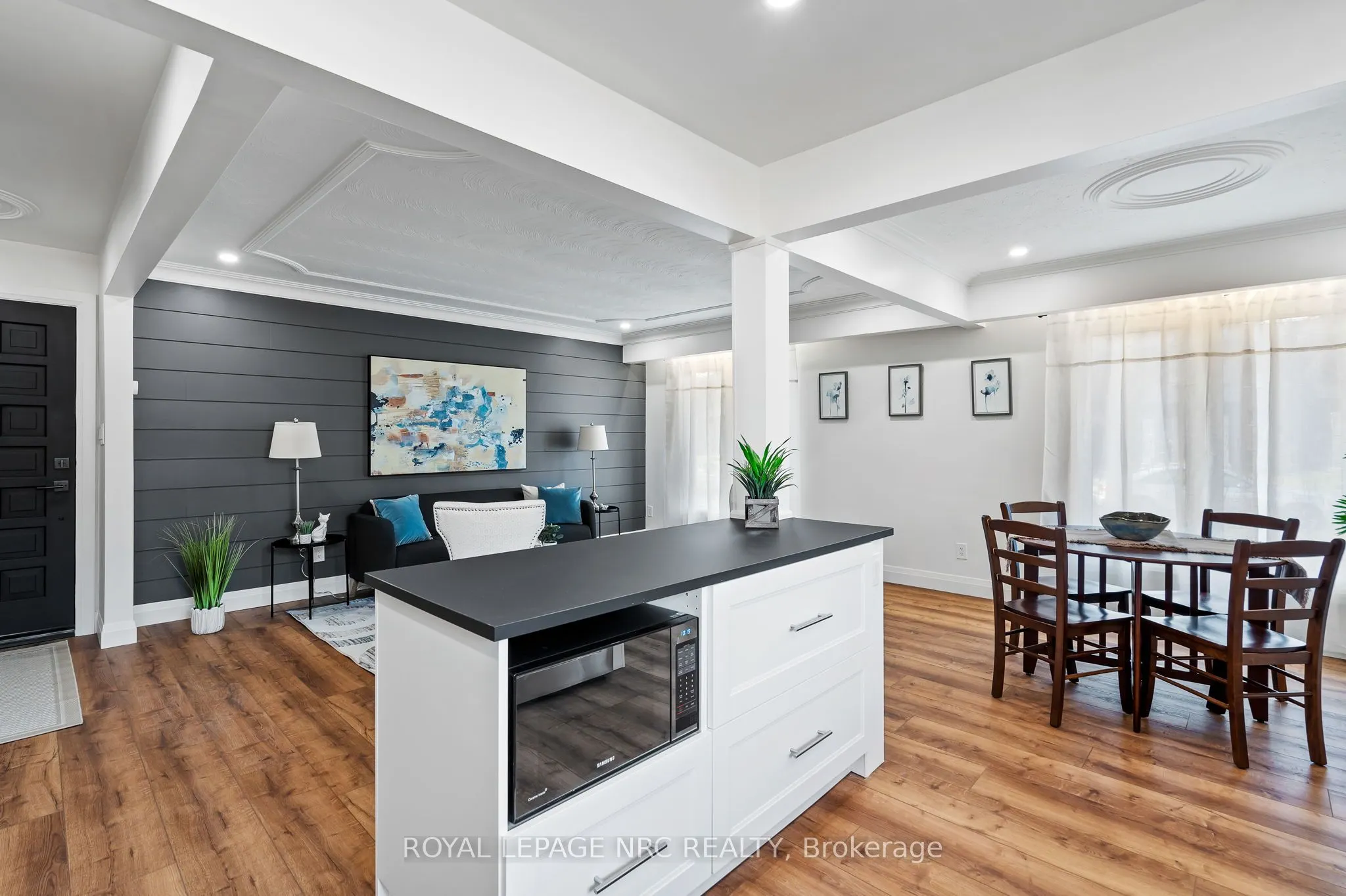 4908 Pettit Avenue, #Upper