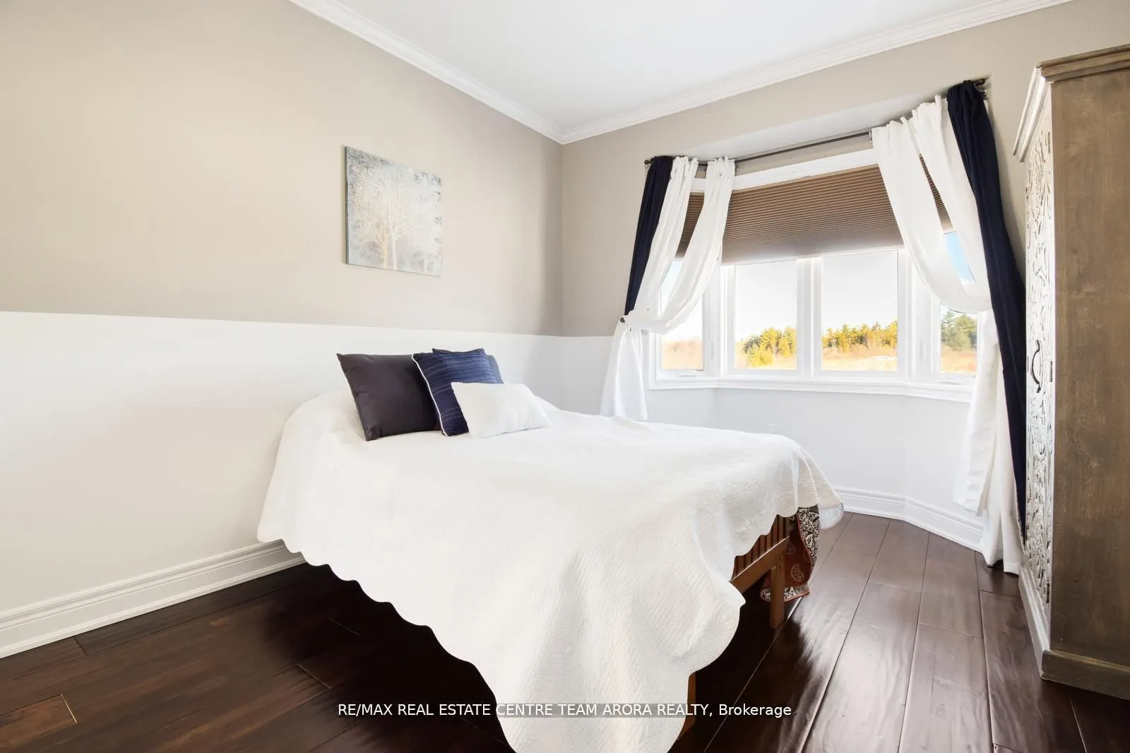 100 Chesswood Trail