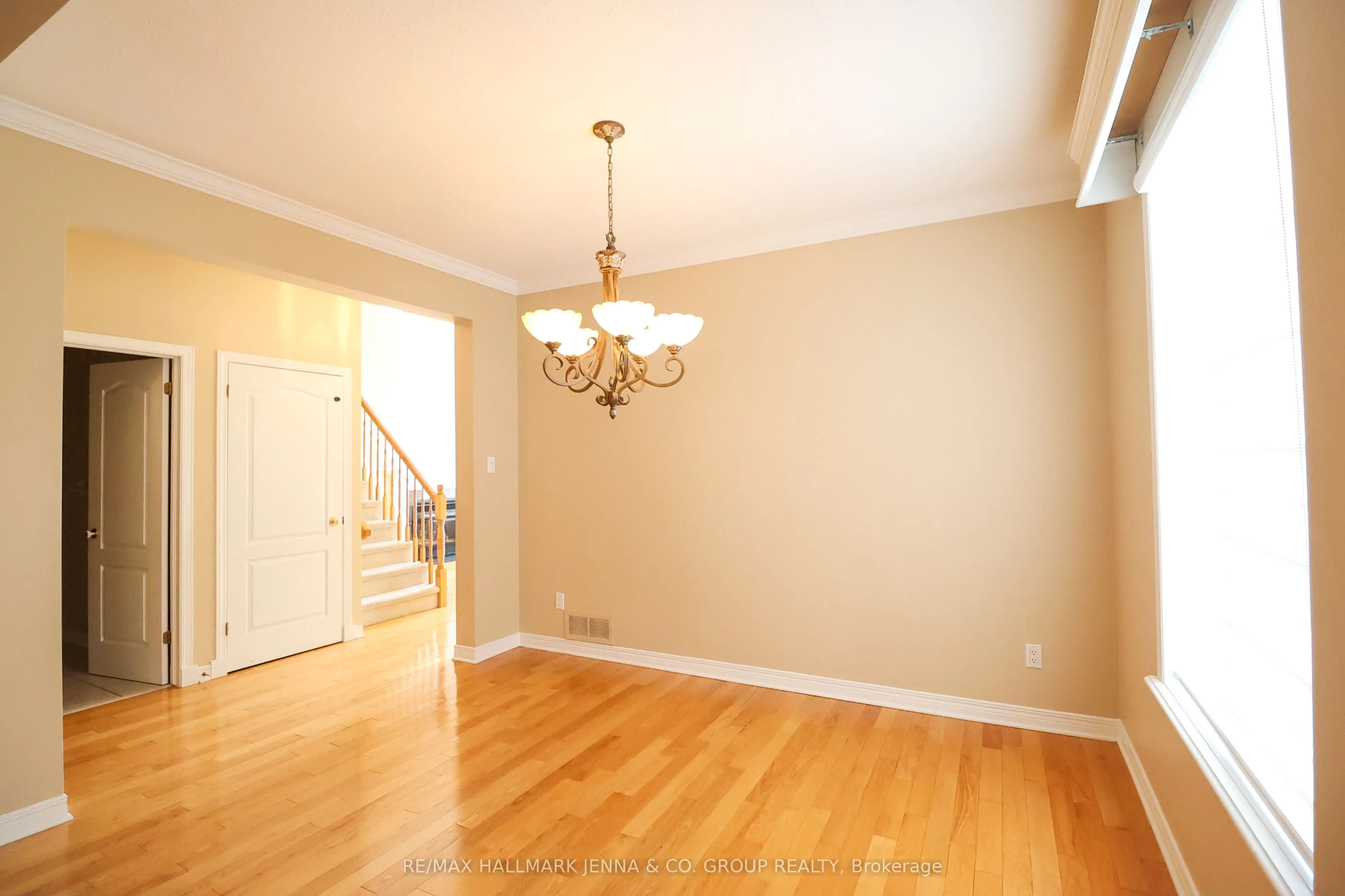 6 Bellingham Place