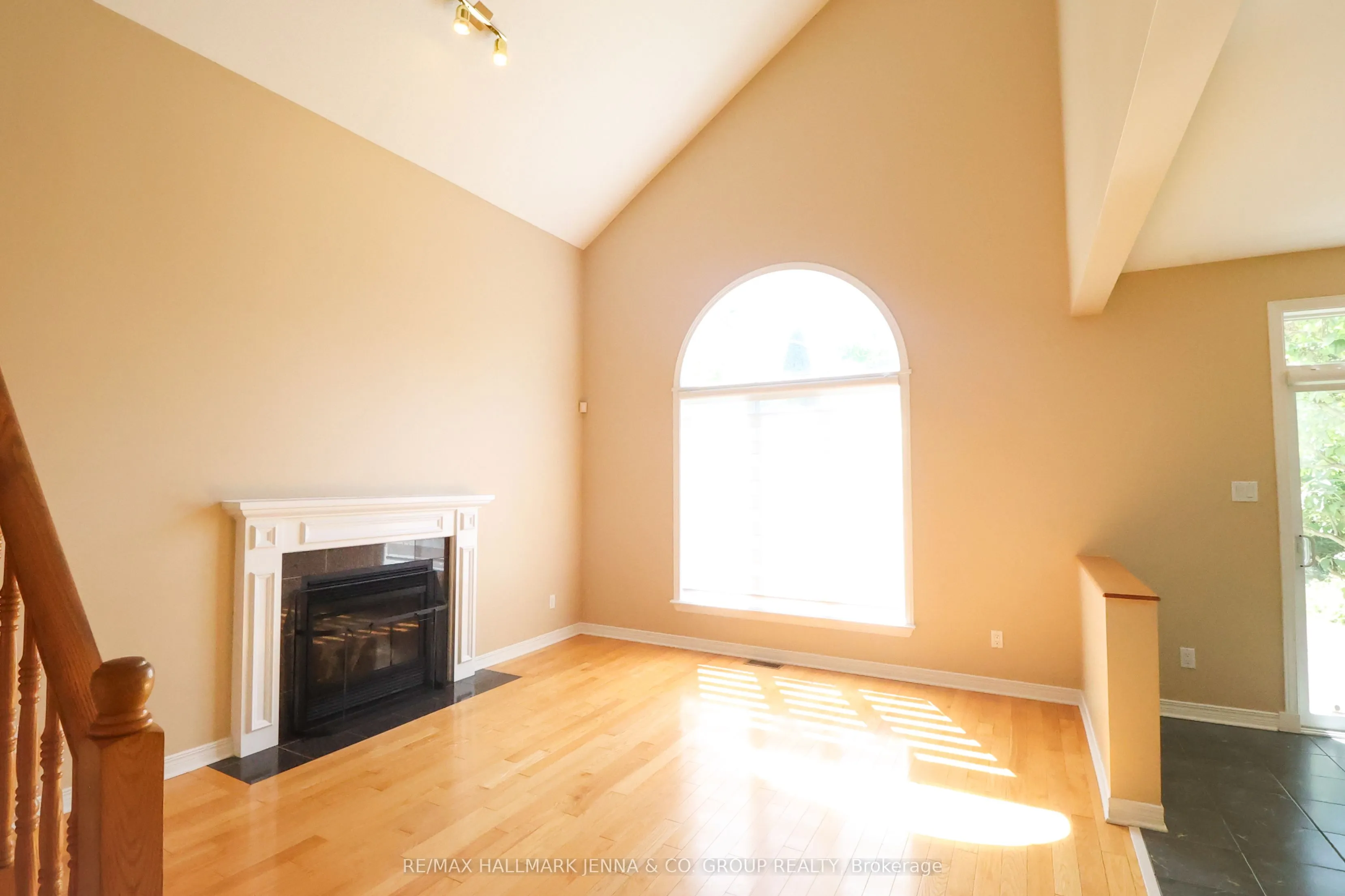 6 Bellingham Place