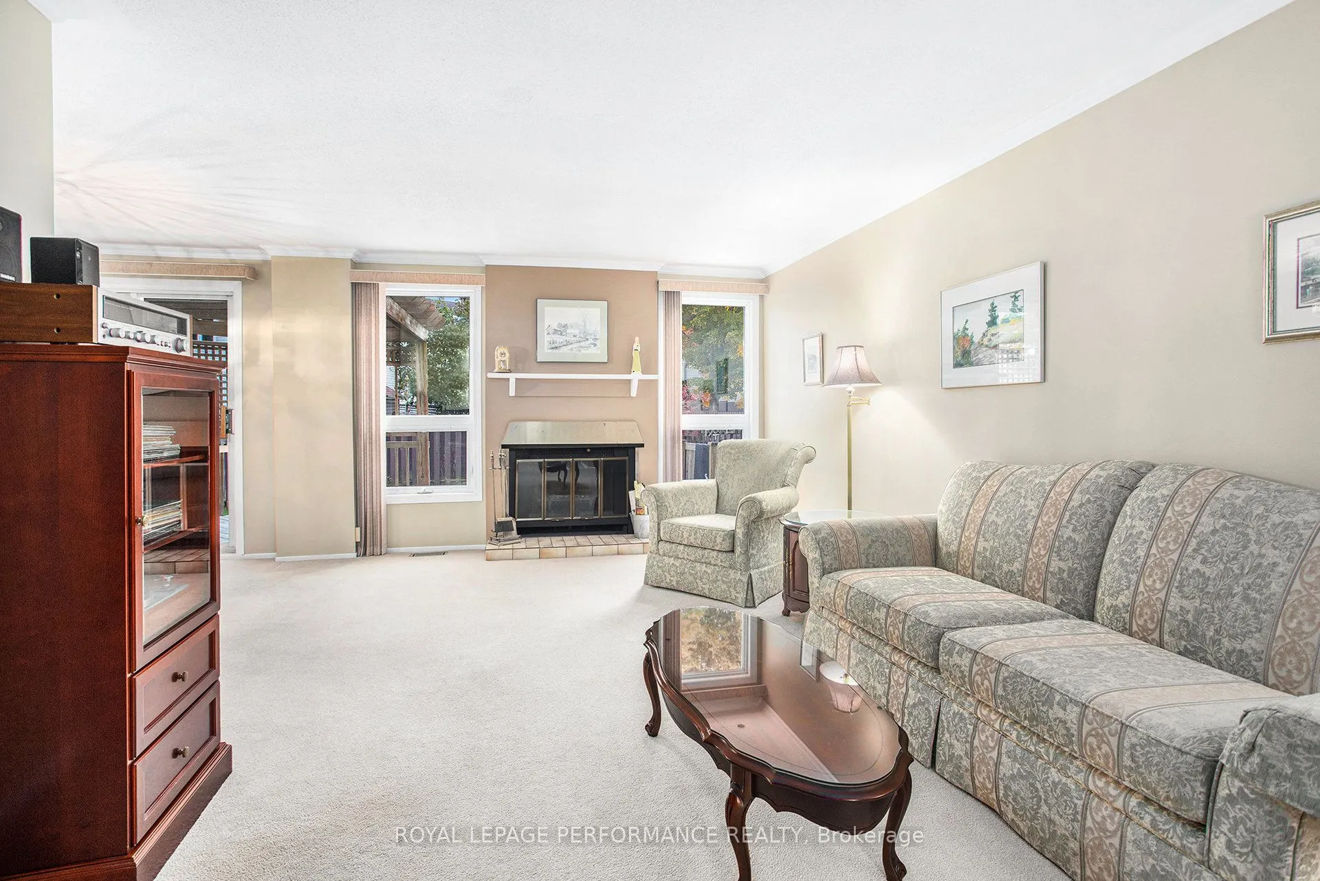 6097 Forestglen Crescent