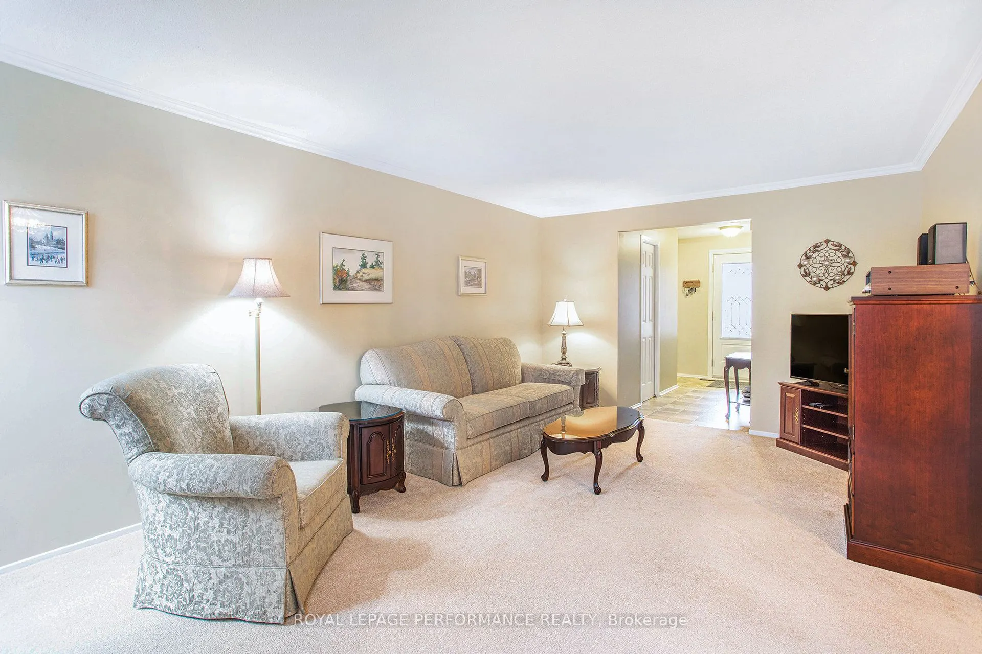 6097 Forestglen Crescent