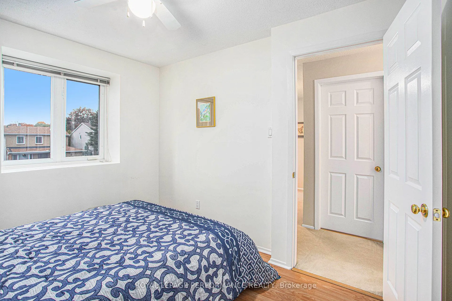 6097 Forestglen Crescent