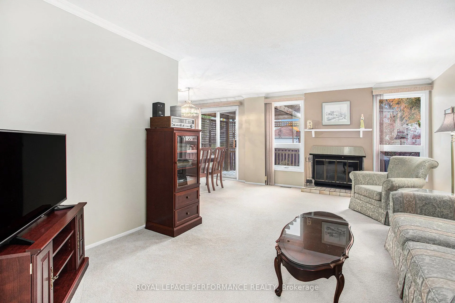 6097 Forestglen Crescent