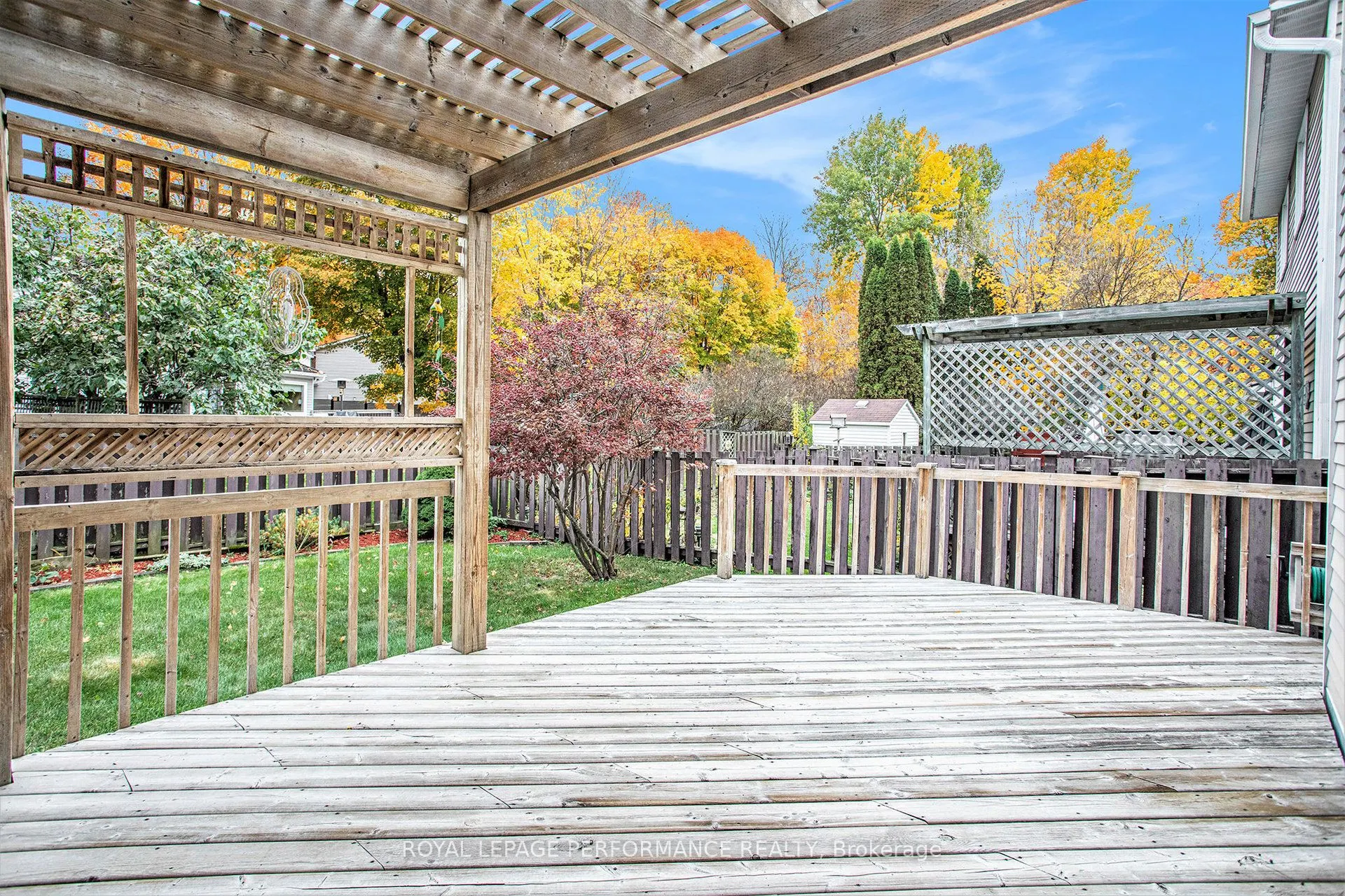 6097 Forestglen Crescent