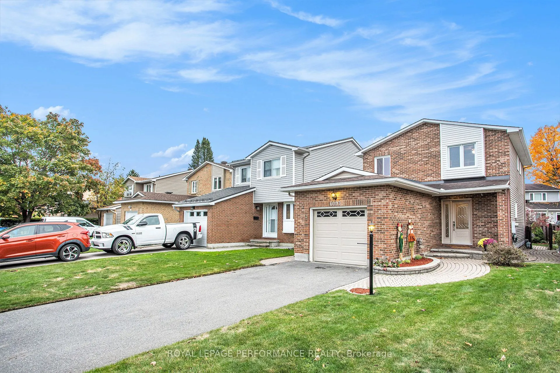 6097 Forestglen Crescent