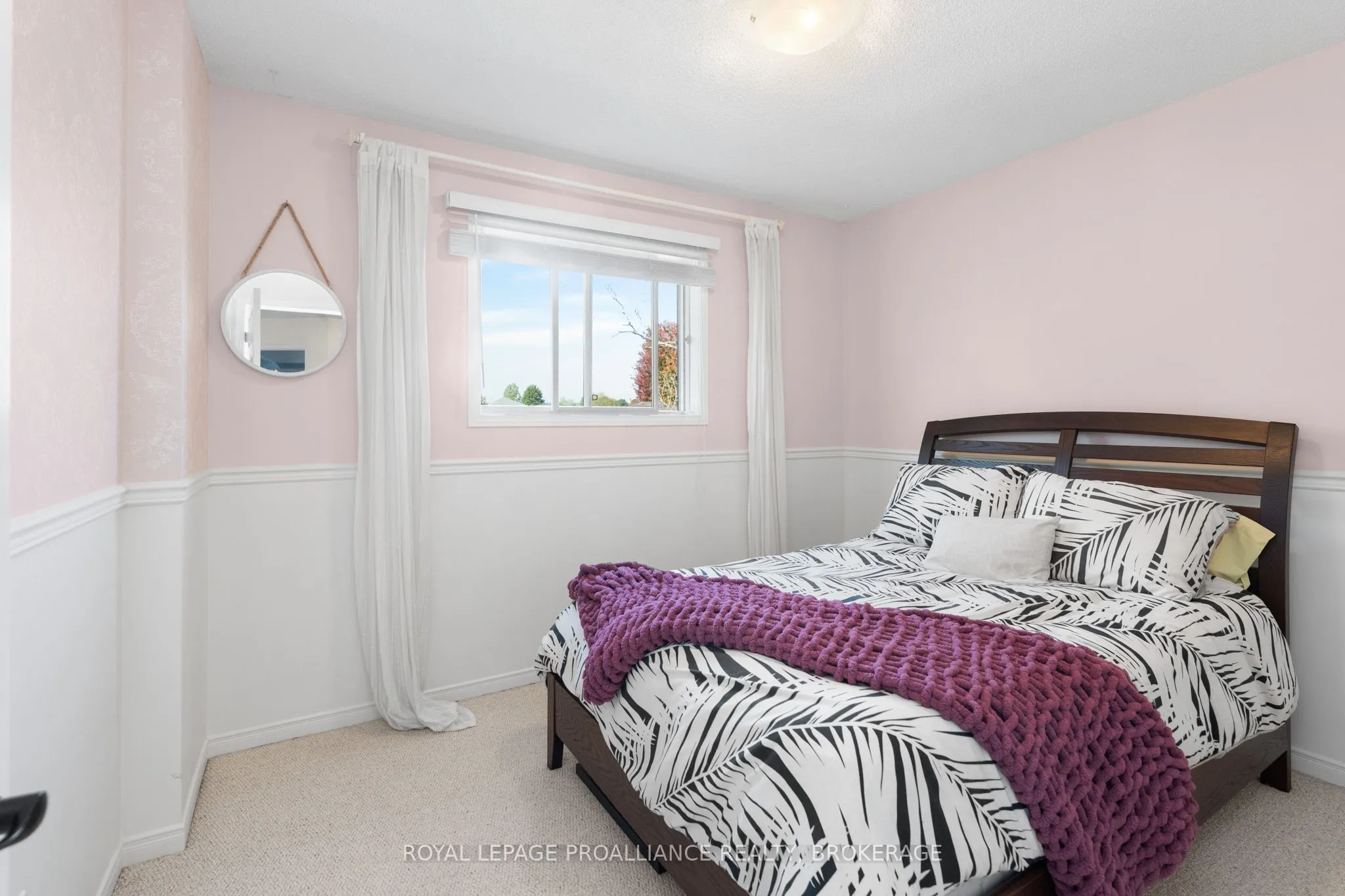 991 Waterbury Crescent