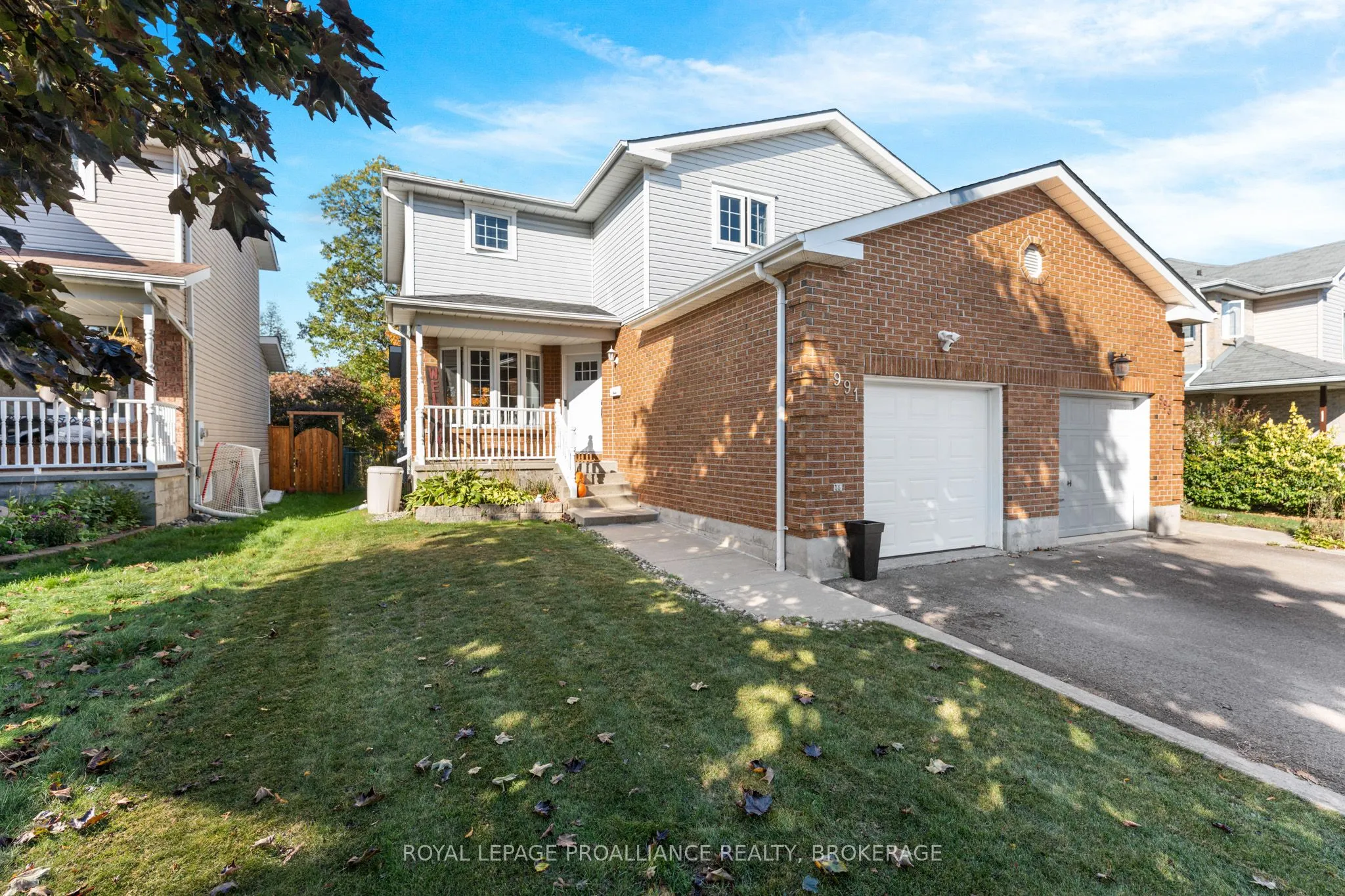 991 Waterbury Crescent