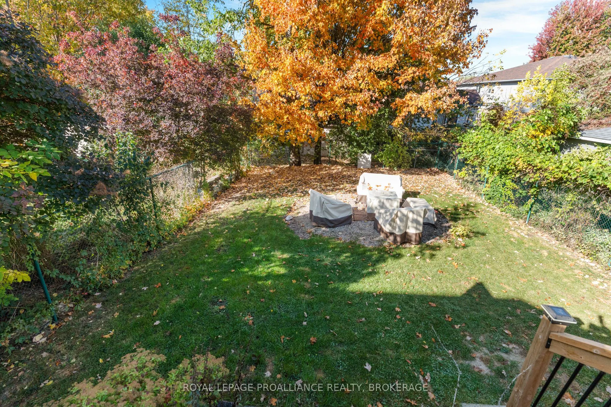 991 Waterbury Crescent