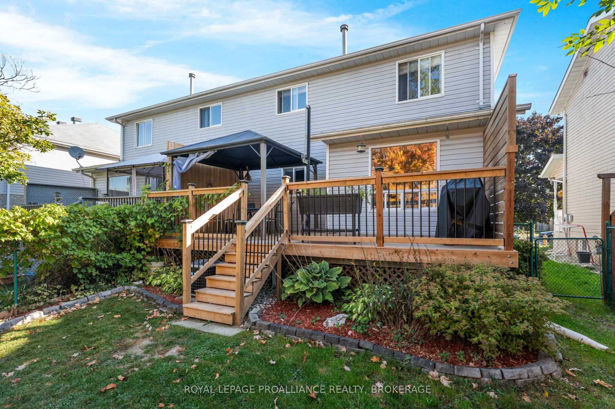 991 Waterbury Crescent