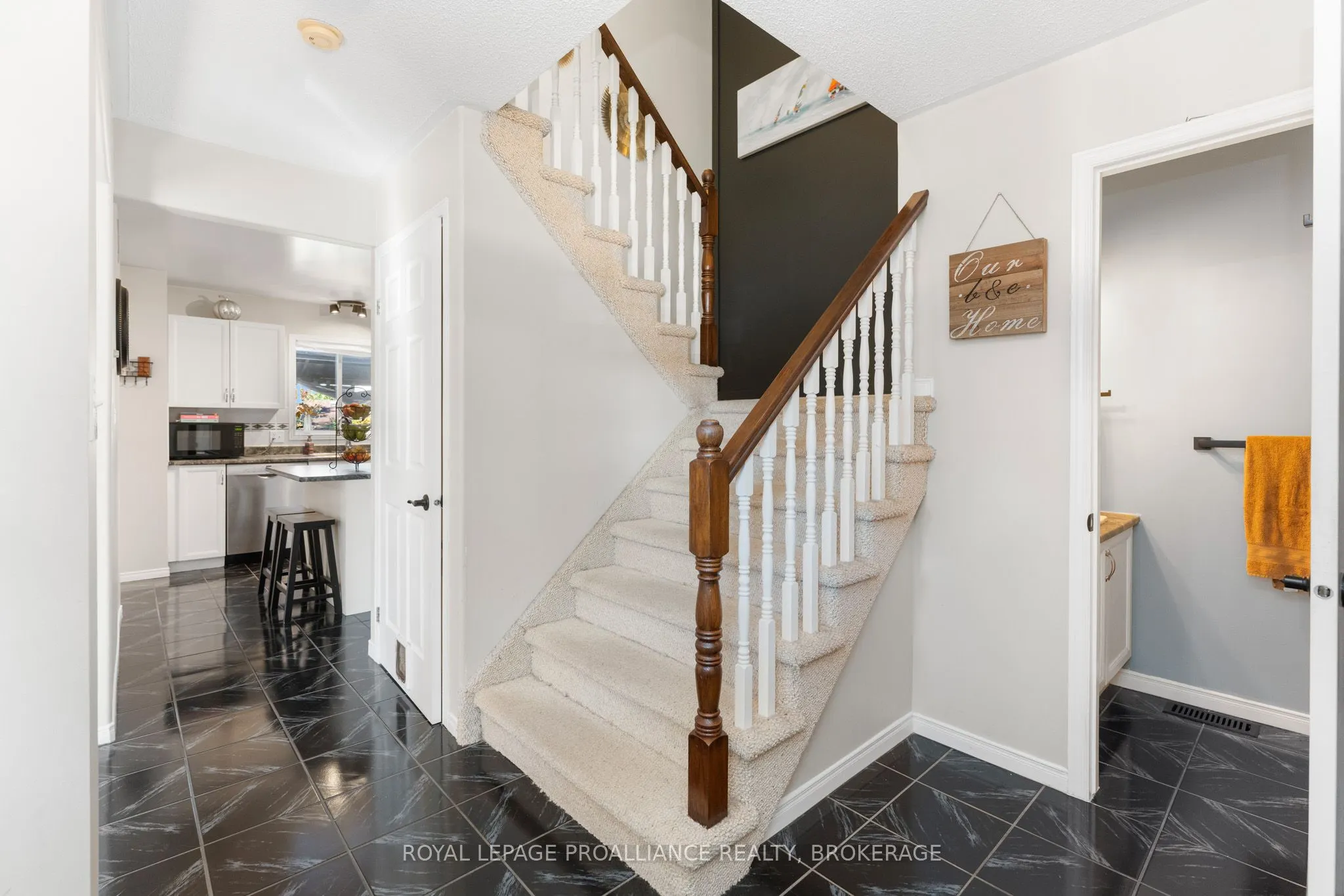 991 Waterbury Crescent