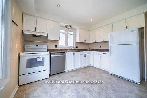 26 CRESTCOMBE Road