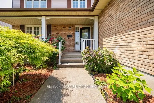 26 CRESTCOMBE Road