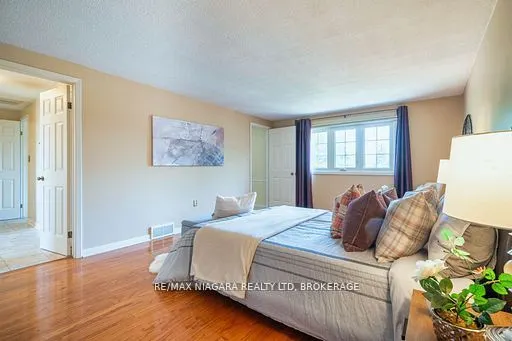 26 CRESTCOMBE Road