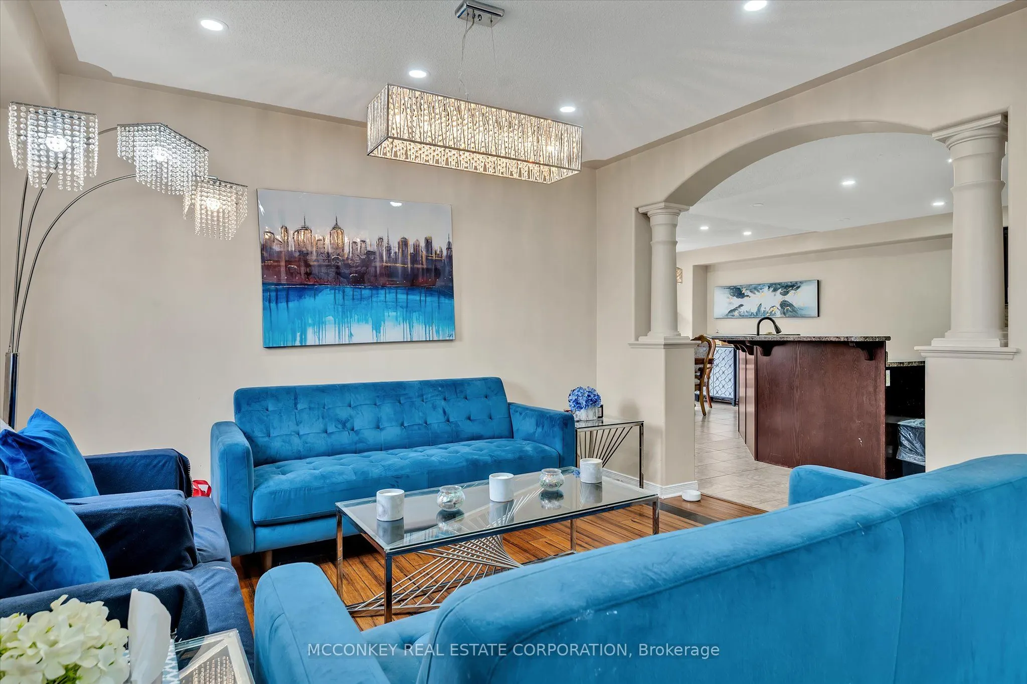 609 ACKERMAN Crescent