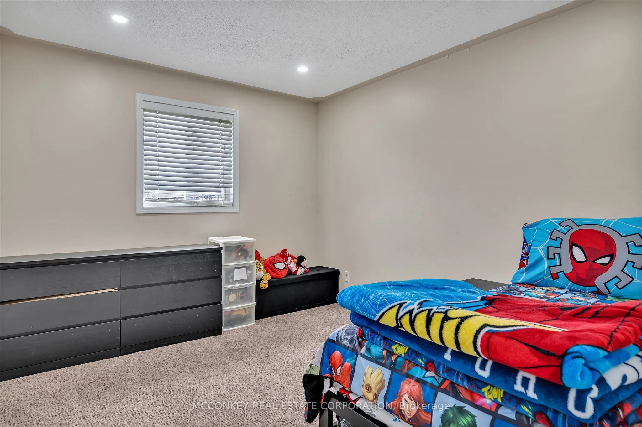 609 ACKERMAN Crescent