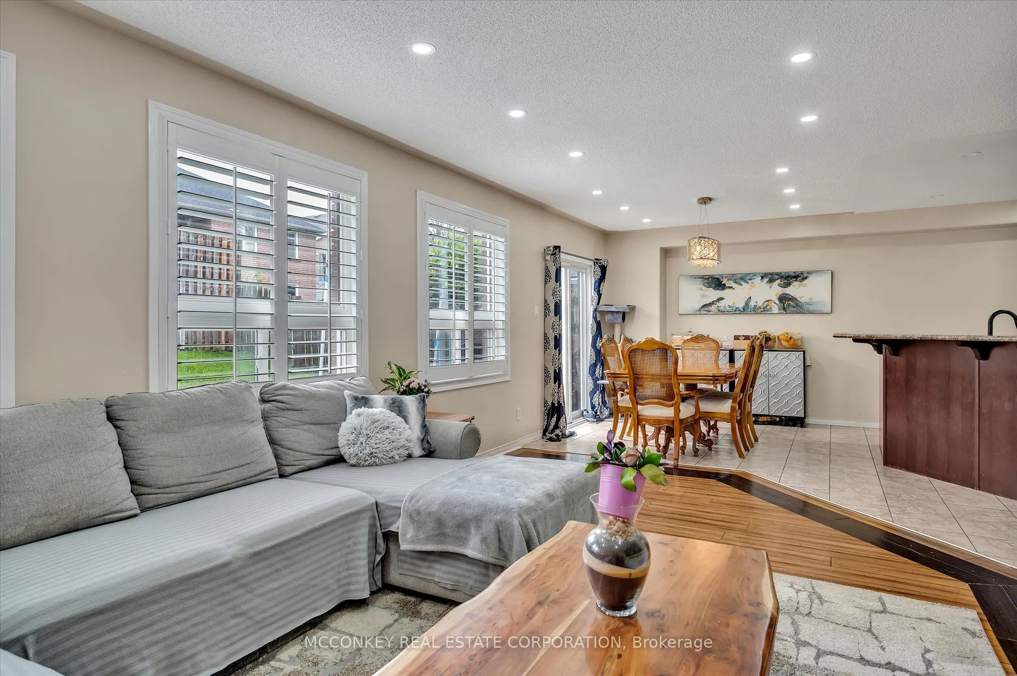 609 ACKERMAN Crescent