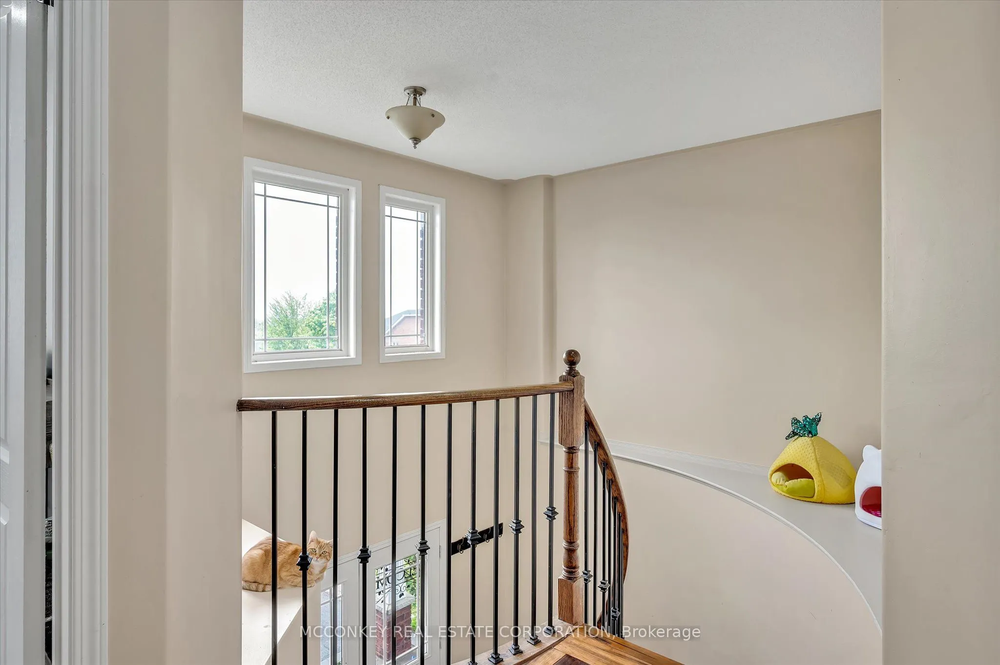 609 ACKERMAN Crescent