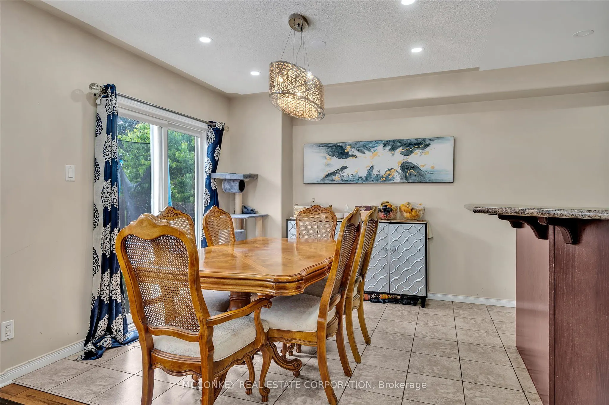 609 ACKERMAN Crescent