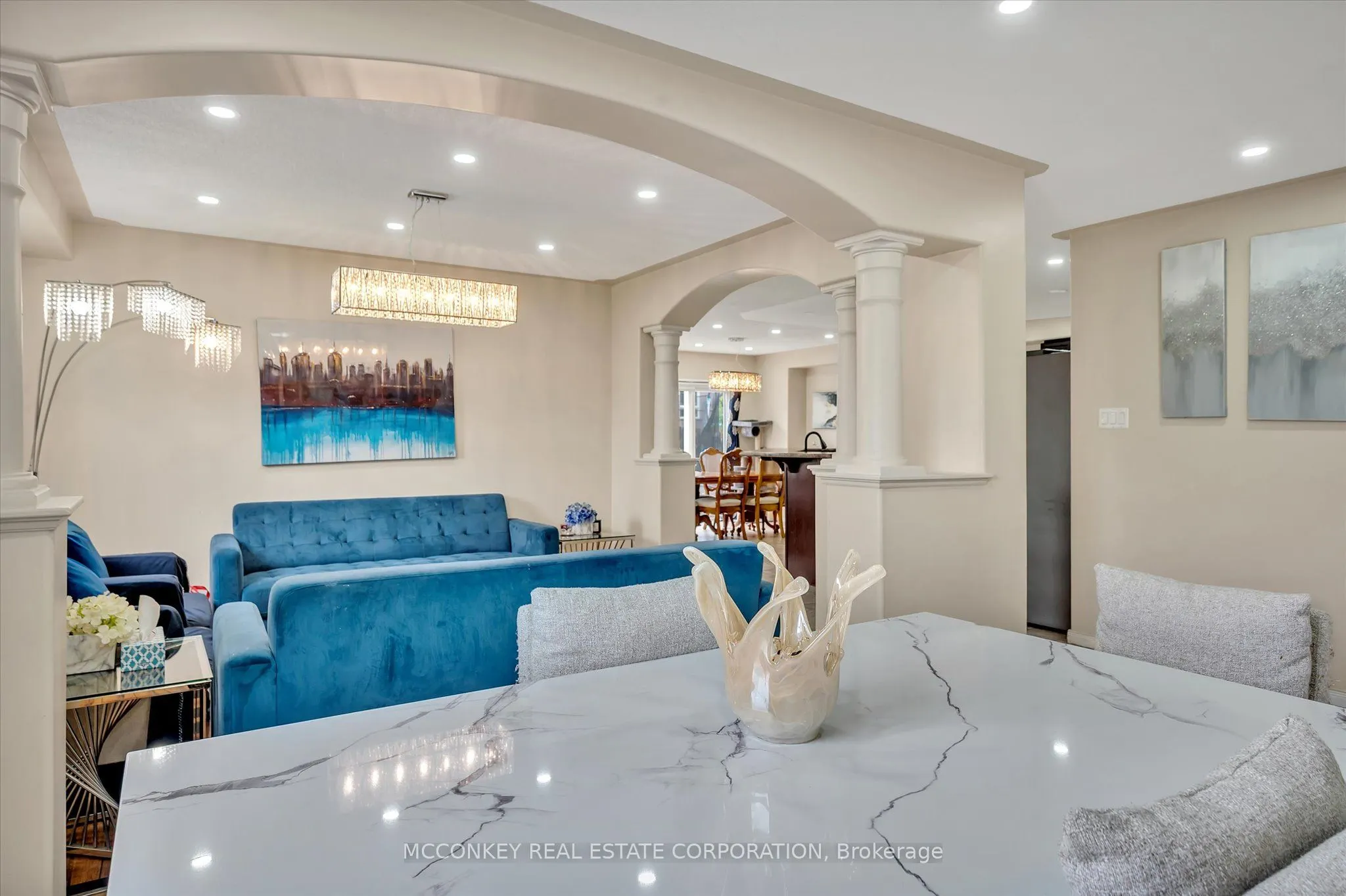 609 ACKERMAN Crescent