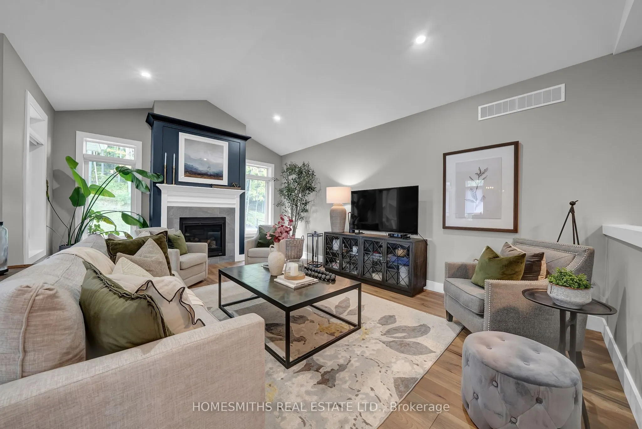 12 Riverside Trail