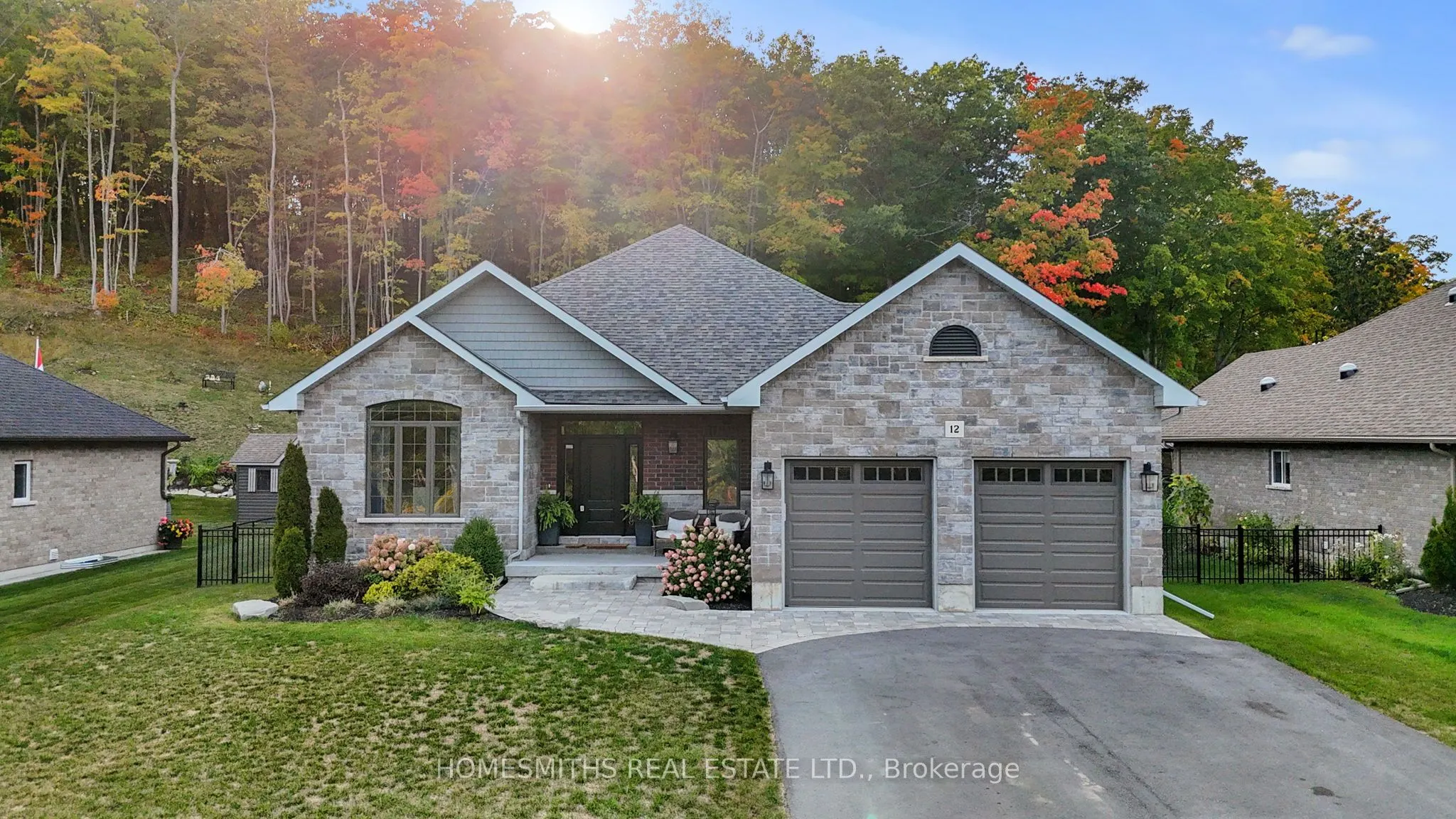 12 Riverside Trail