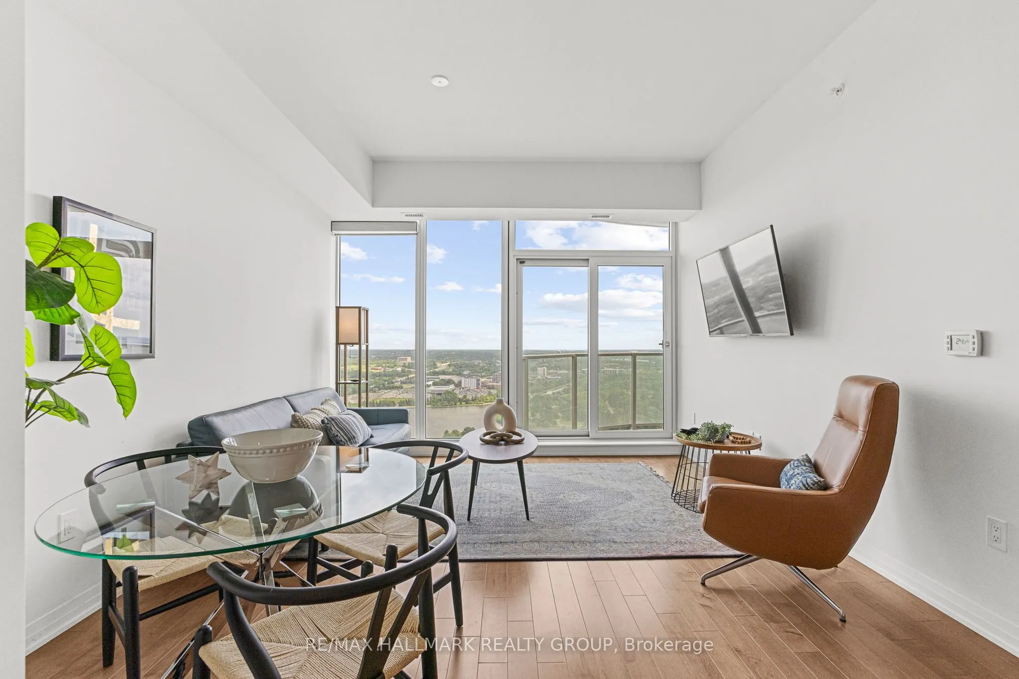 805 Carling Avenue, #4005