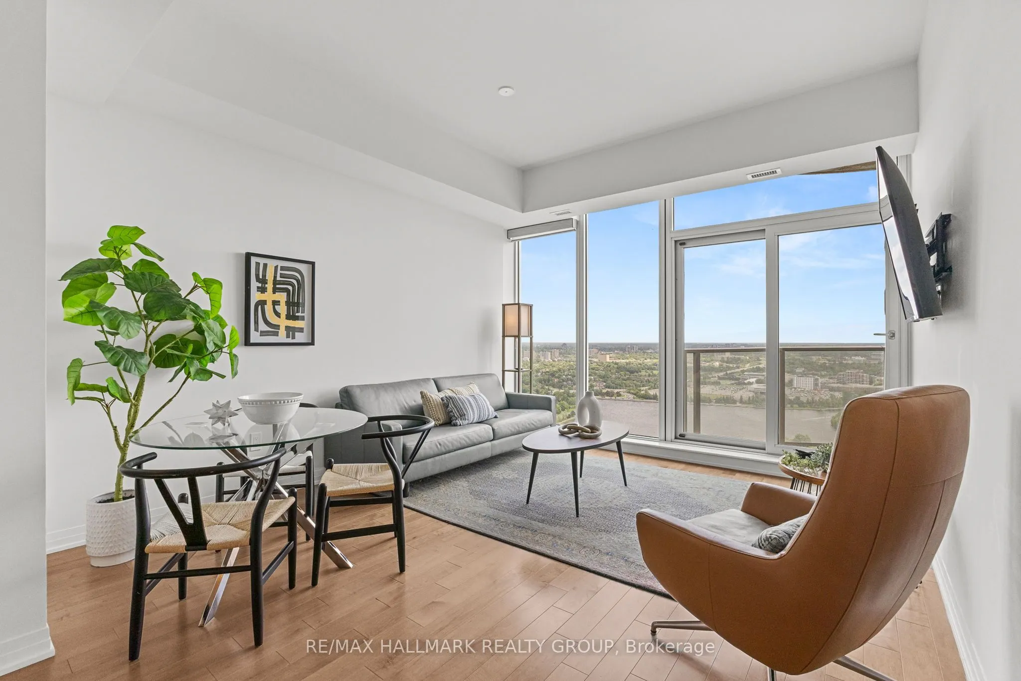 805 Carling Avenue, #4005