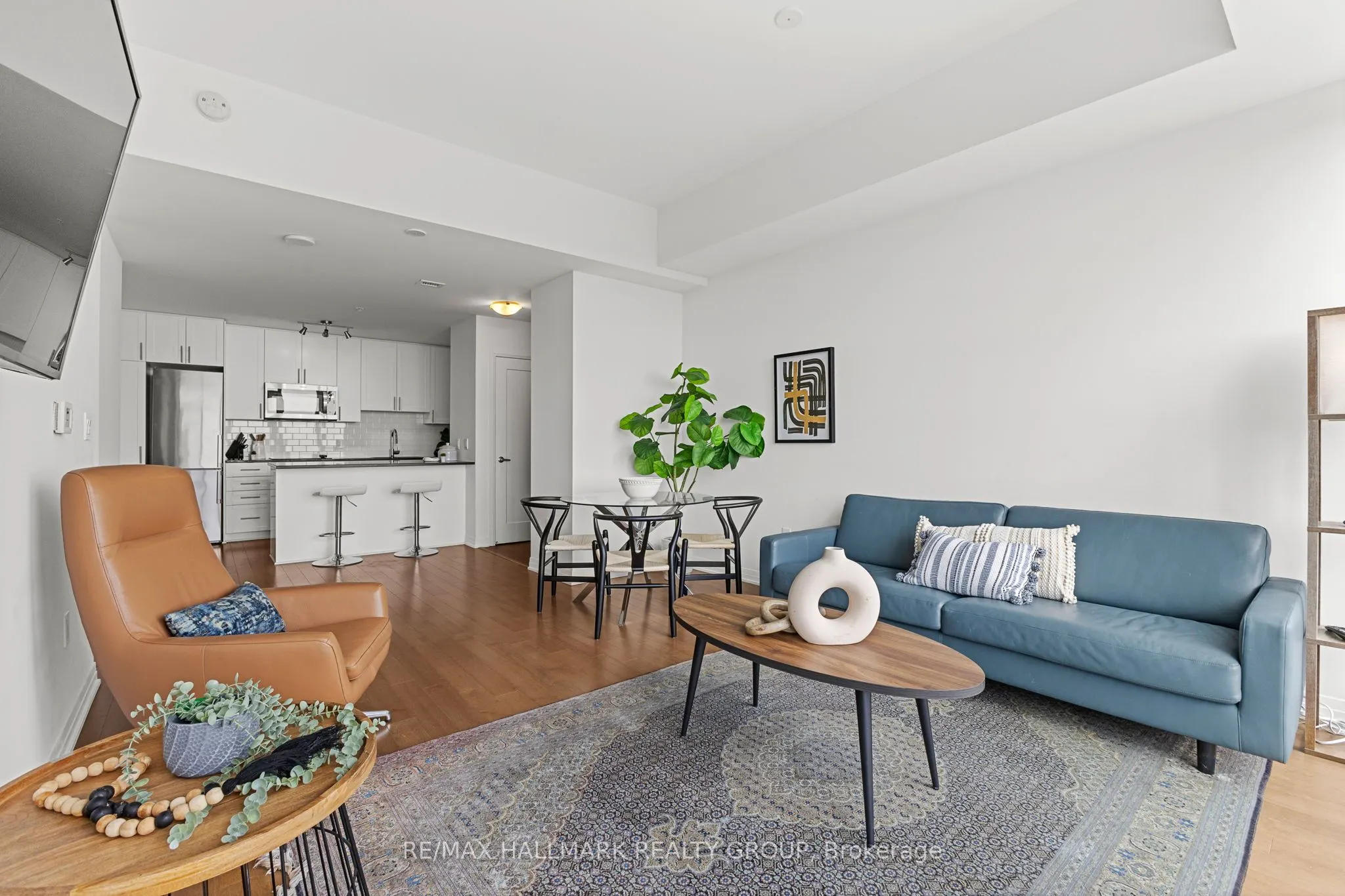 805 Carling Avenue, #4005