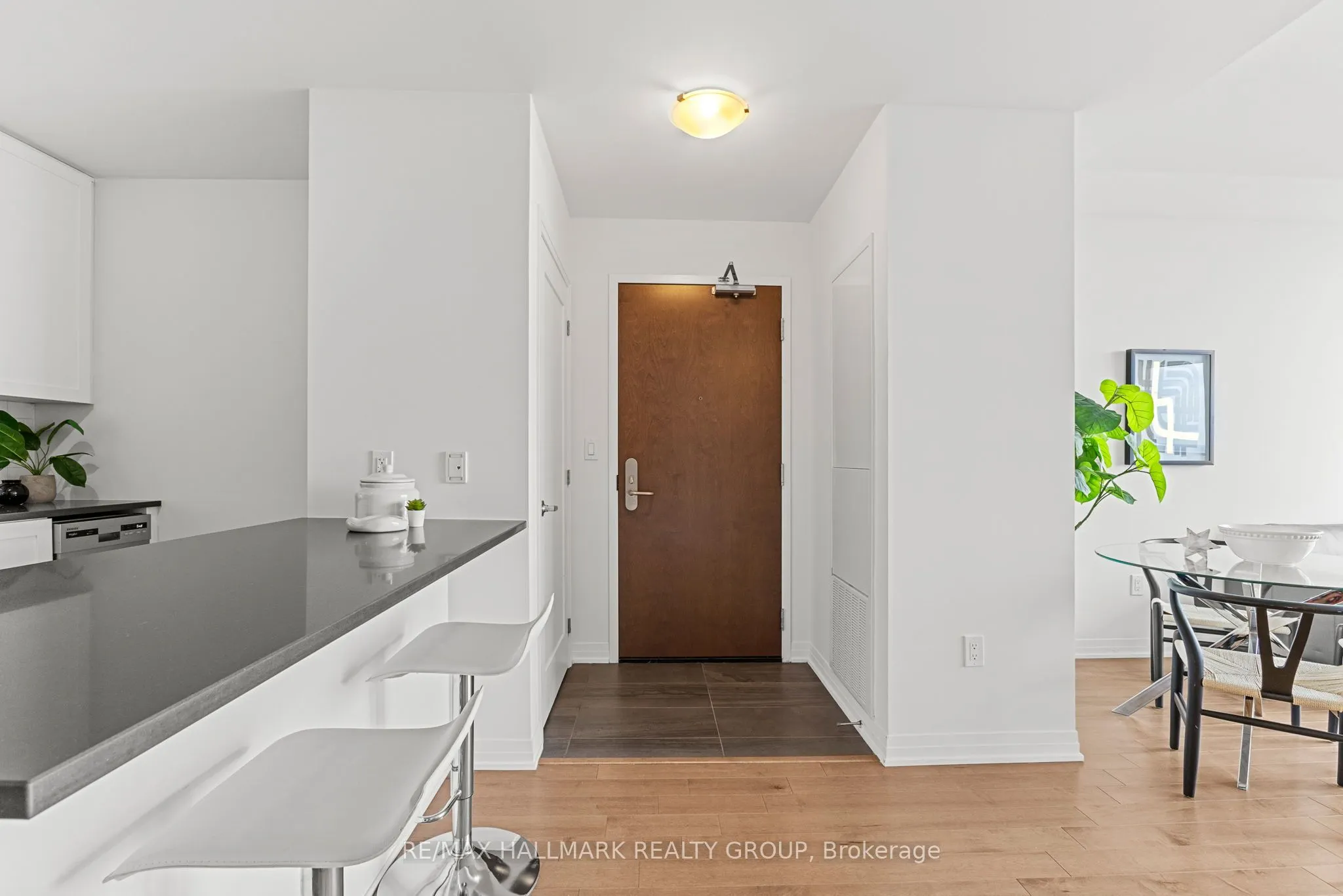 805 Carling Avenue, #4005
